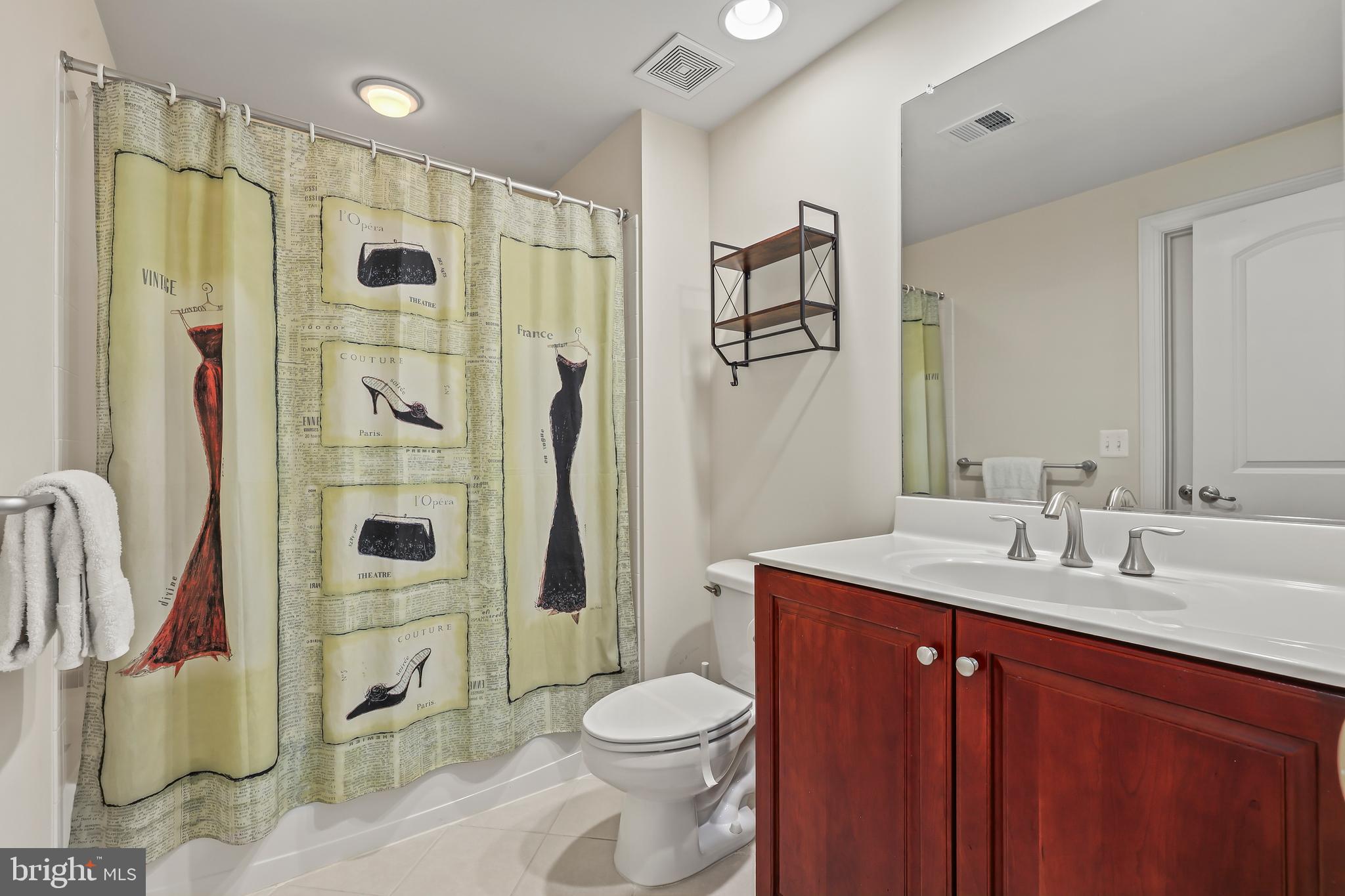 OAK HILL ESTATES - Residential