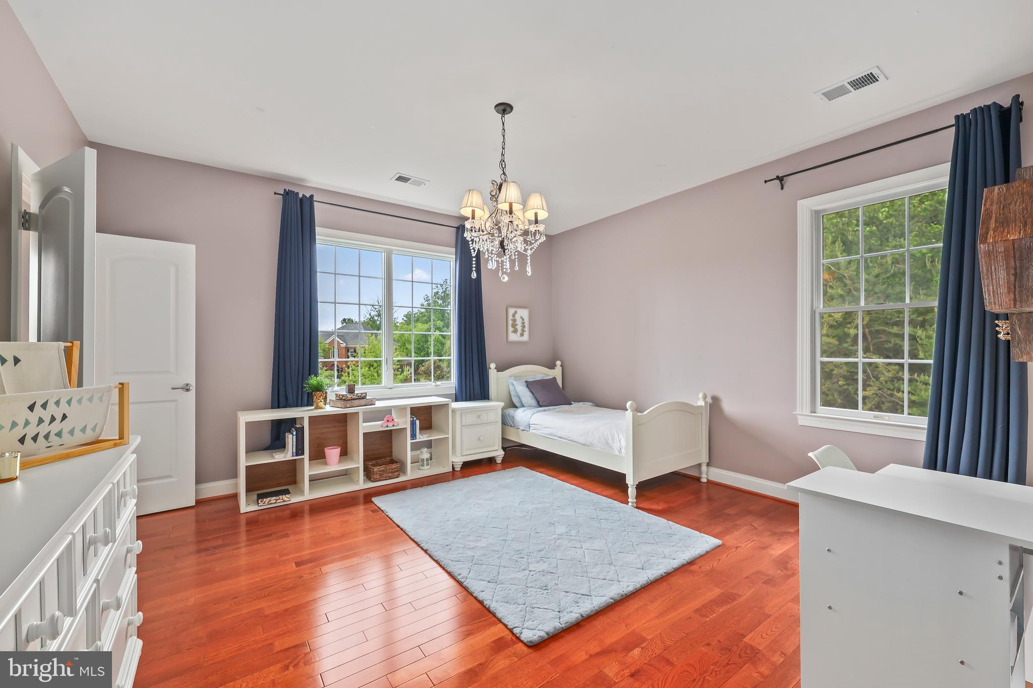 OAK HILL ESTATES - Residential