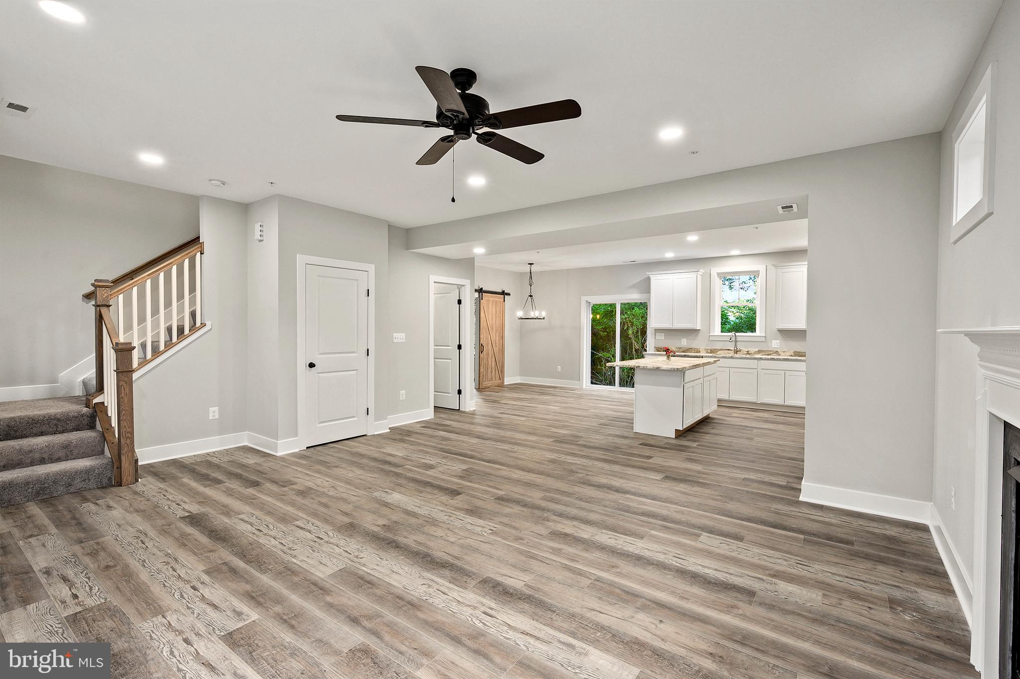 LONDONTOWN - Residential