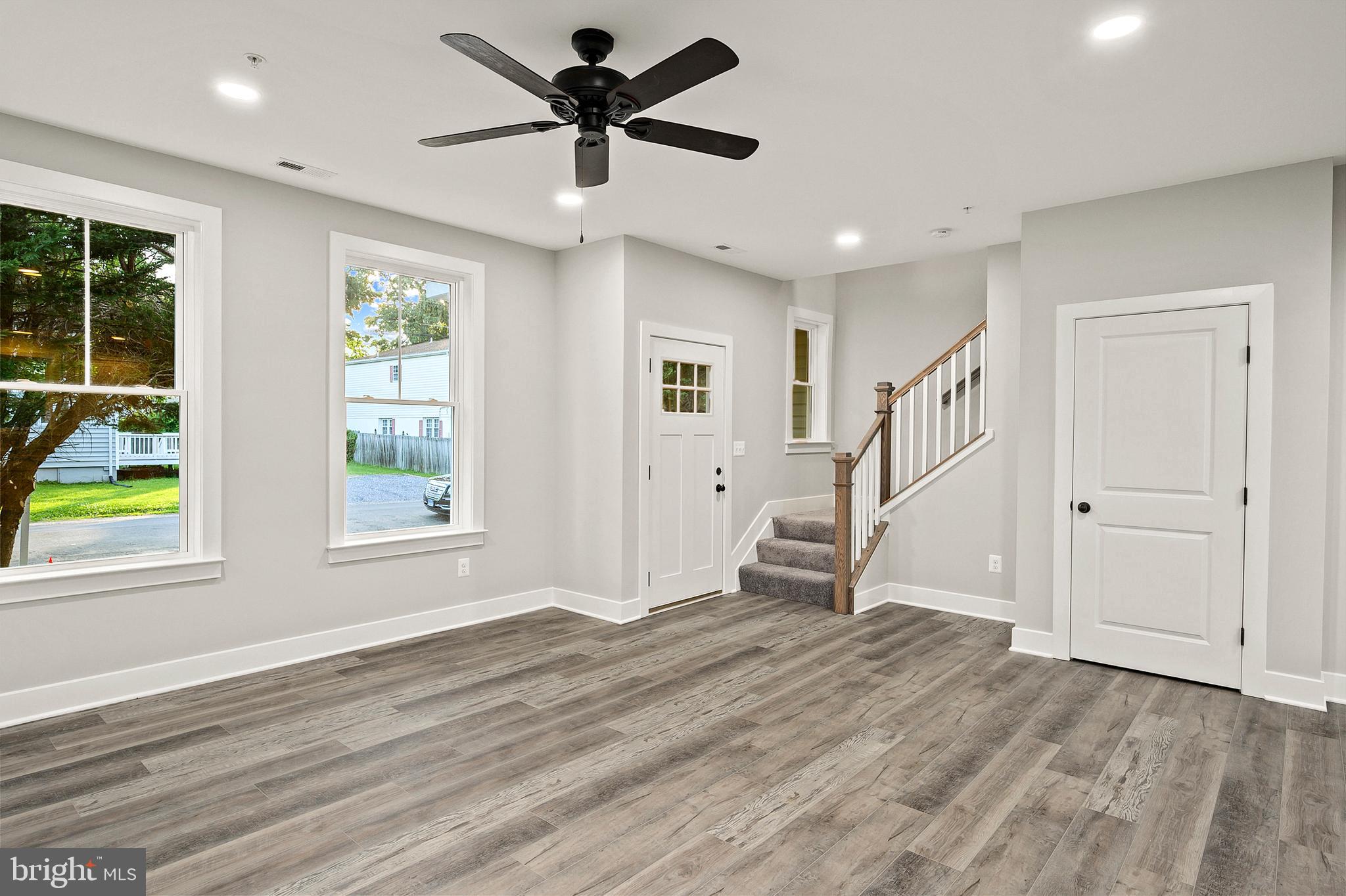 LONDONTOWN - Residential