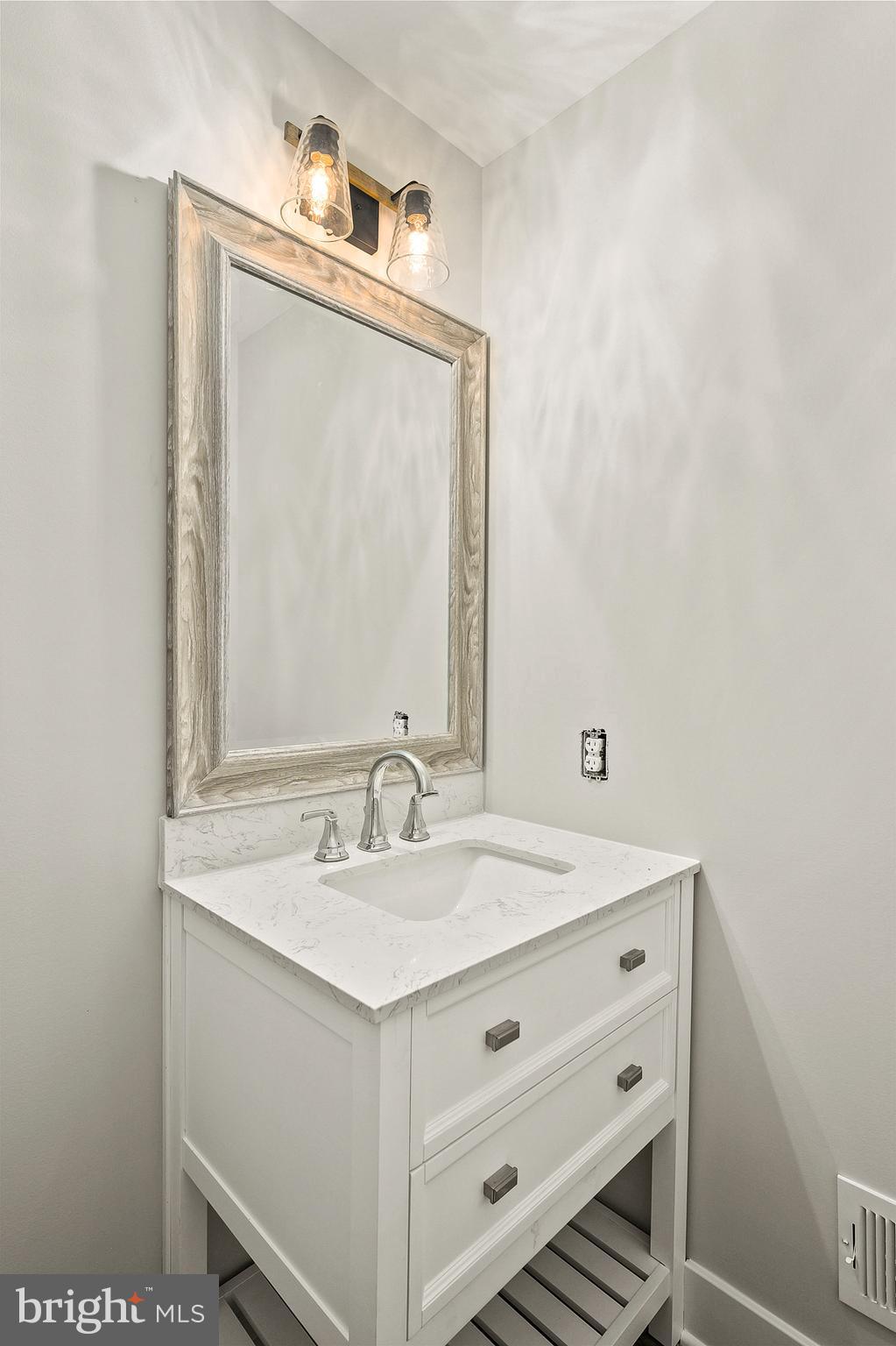 LONDONTOWN - Residential