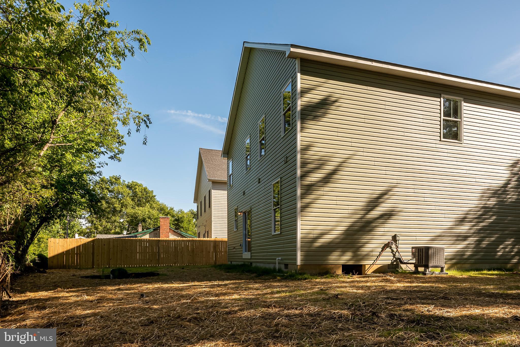 LONDONTOWN - Residential