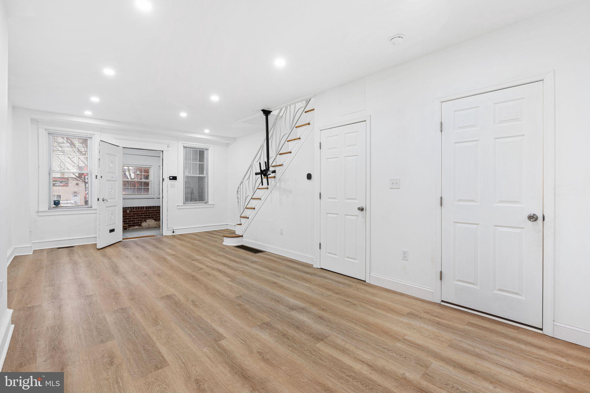 PHILADELPHIA (NORTHEAST) - Residential