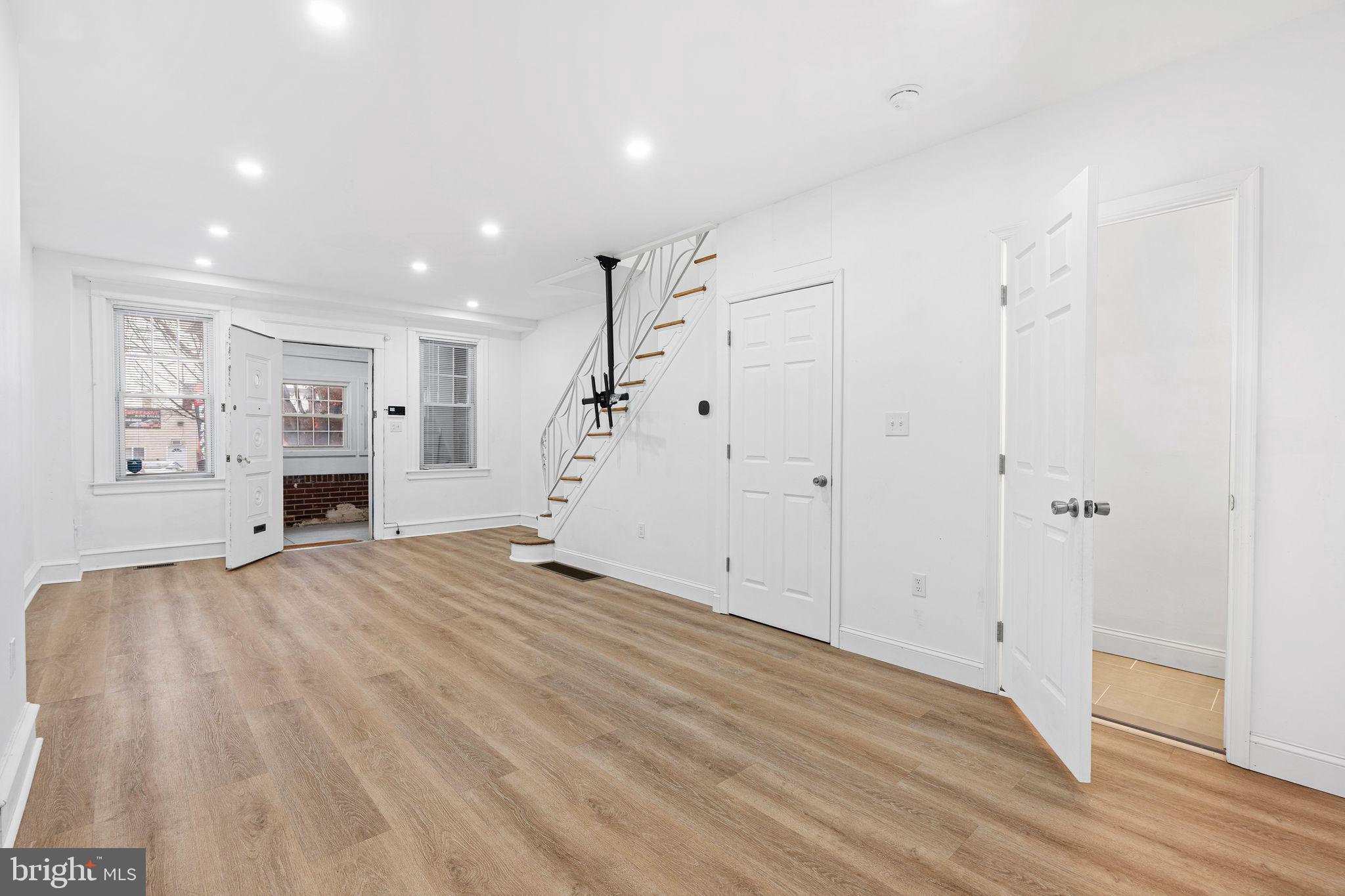 PHILADELPHIA (NORTHEAST) - Residential