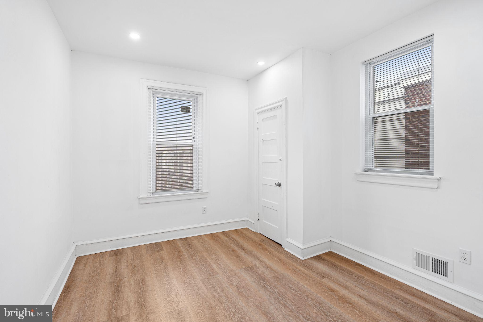 PHILADELPHIA (NORTHEAST) - Residential