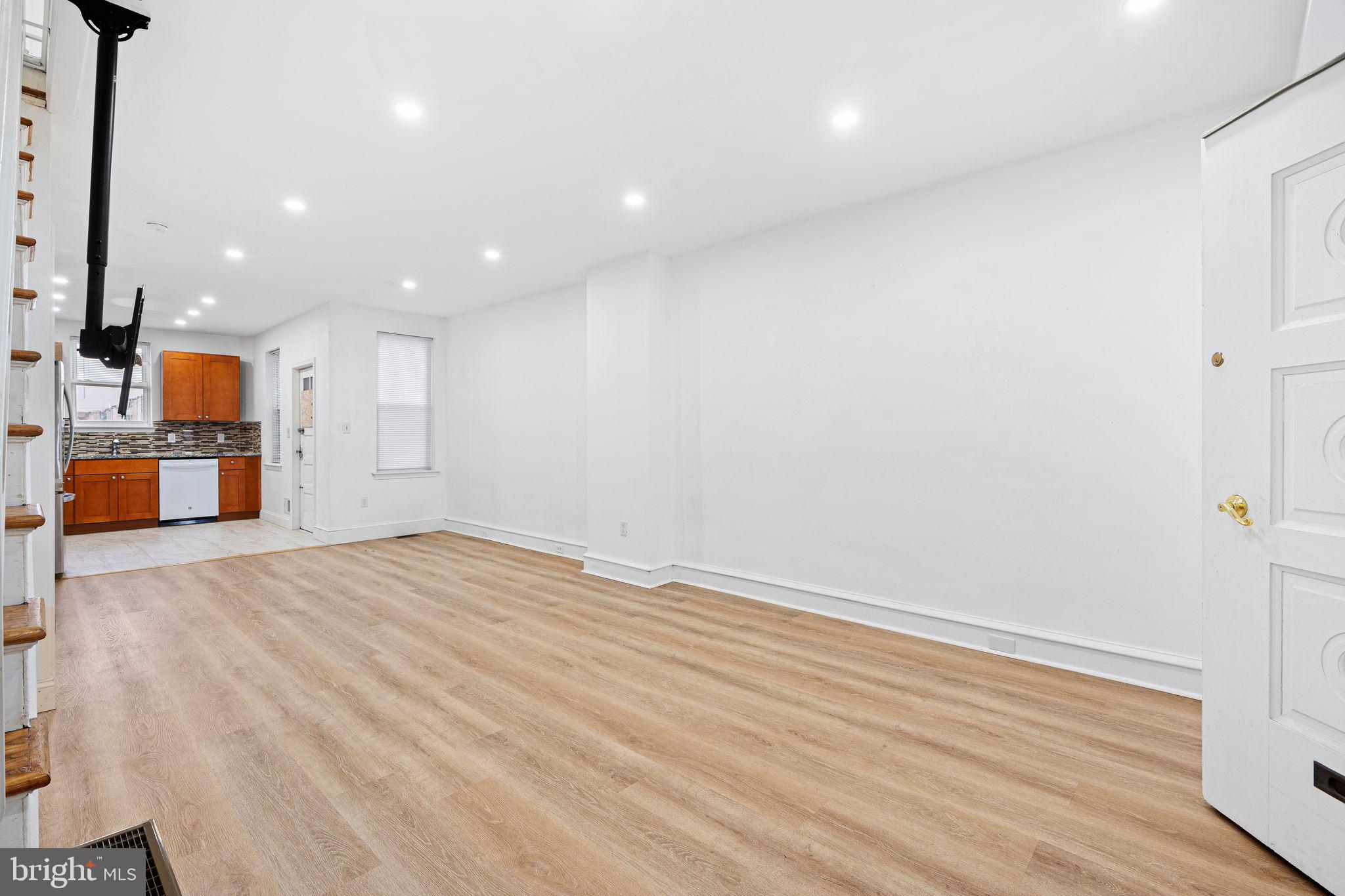 PHILADELPHIA (NORTHEAST) - Residential