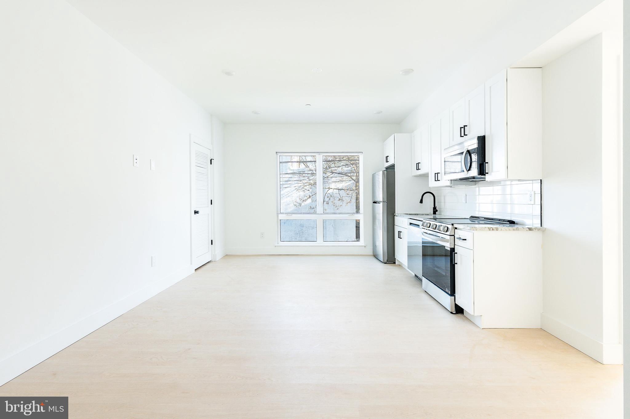 2400 W MONTGOMERY AVENUE