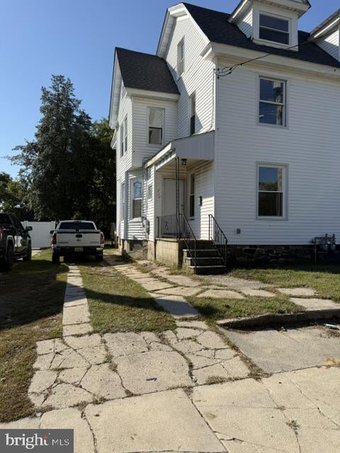 712 N 3RD STREET N