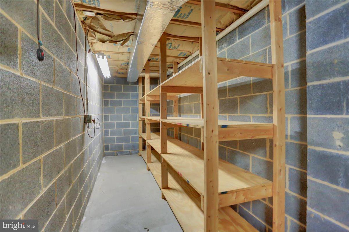 KONHAUS ESTATES - Residential