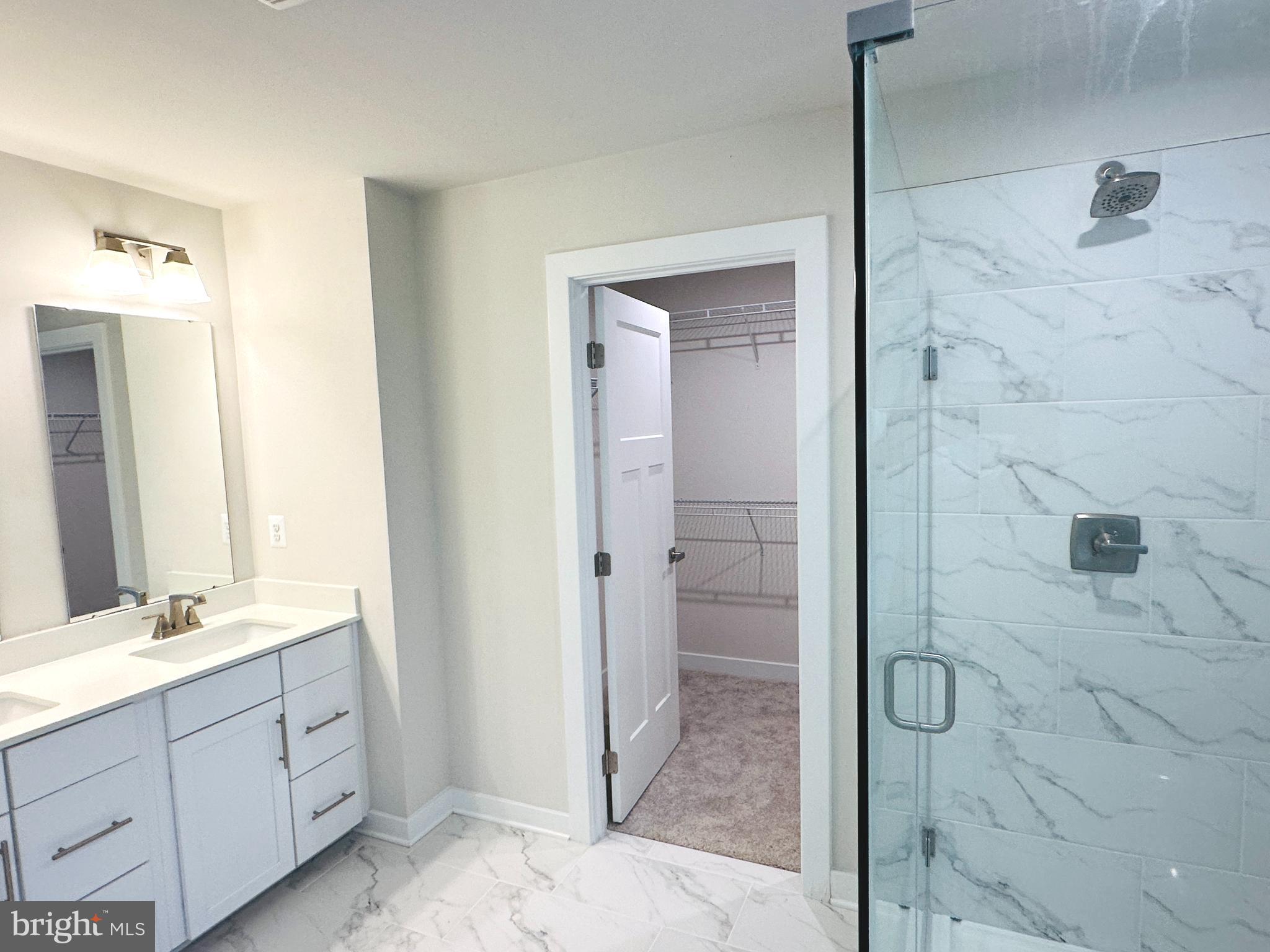 MONTGOMERY VILLAGE - Residential Lease