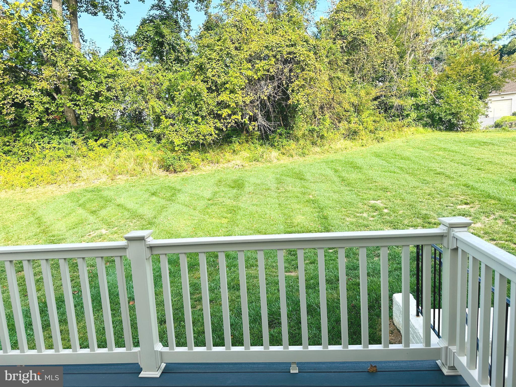 MONTGOMERY VILLAGE - Residential Lease