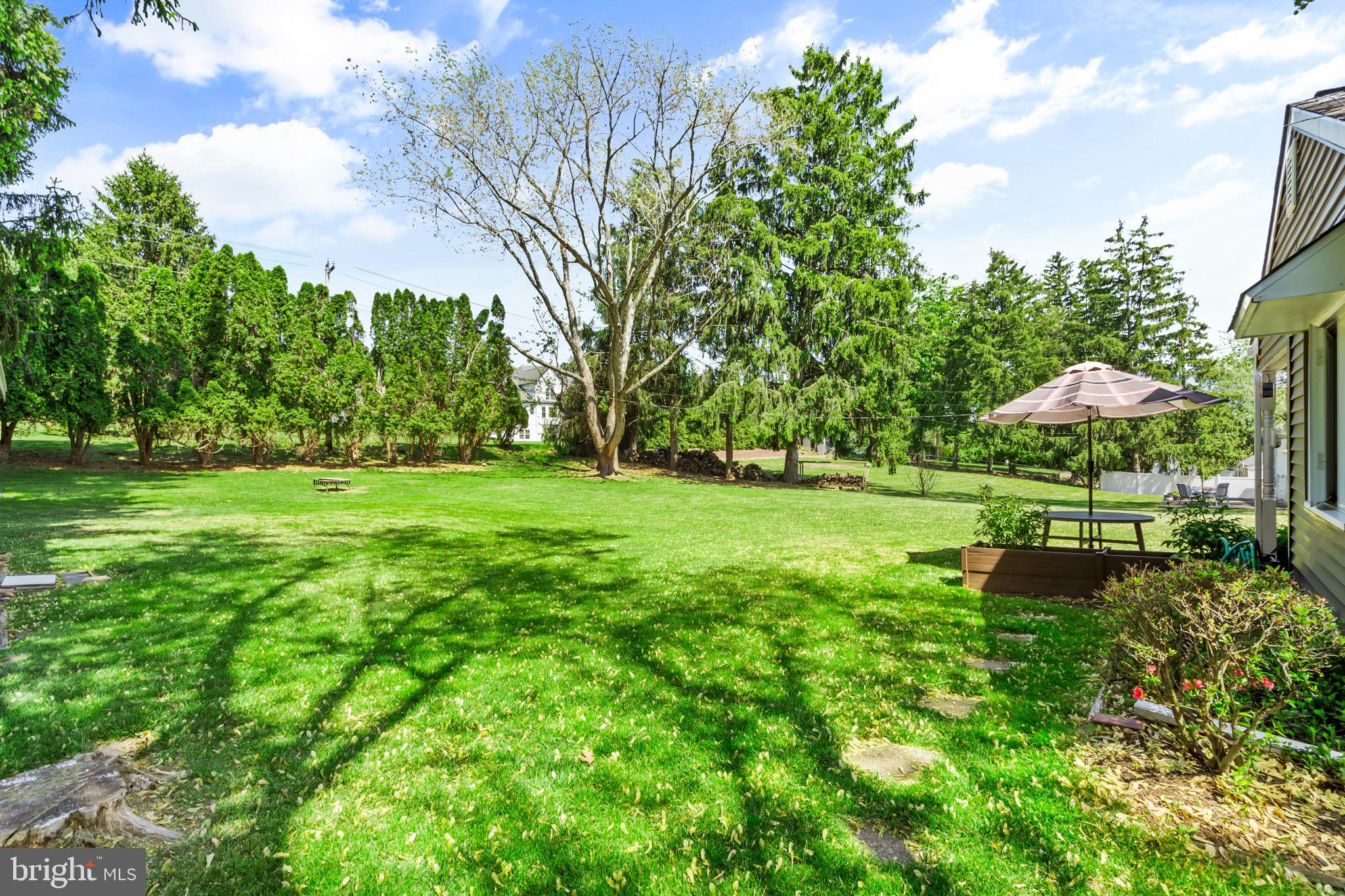 HILLSIDE MANOR - Residential