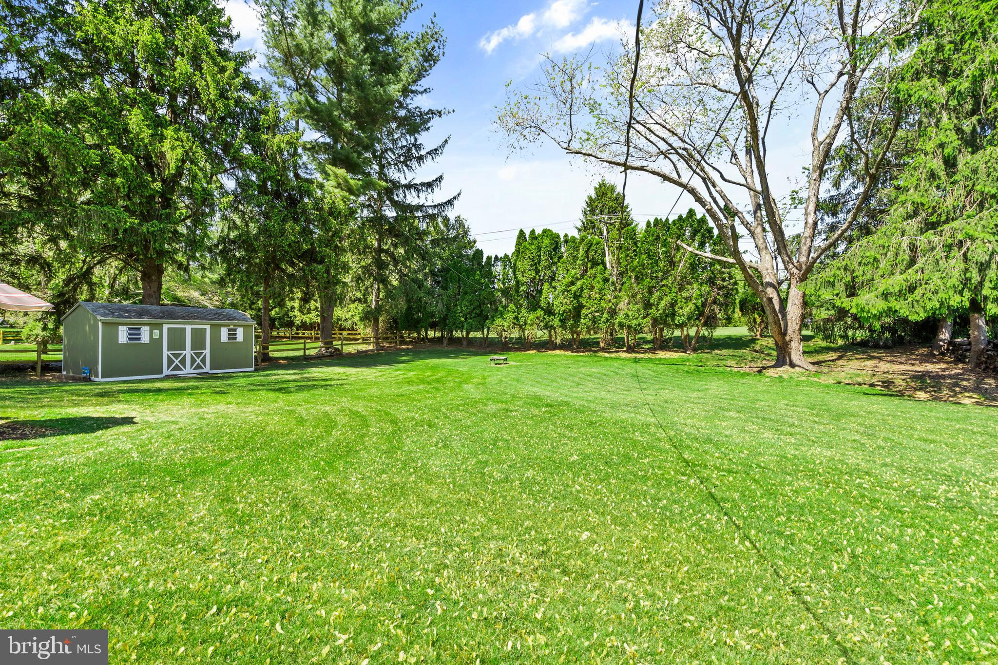HILLSIDE MANOR - Residential