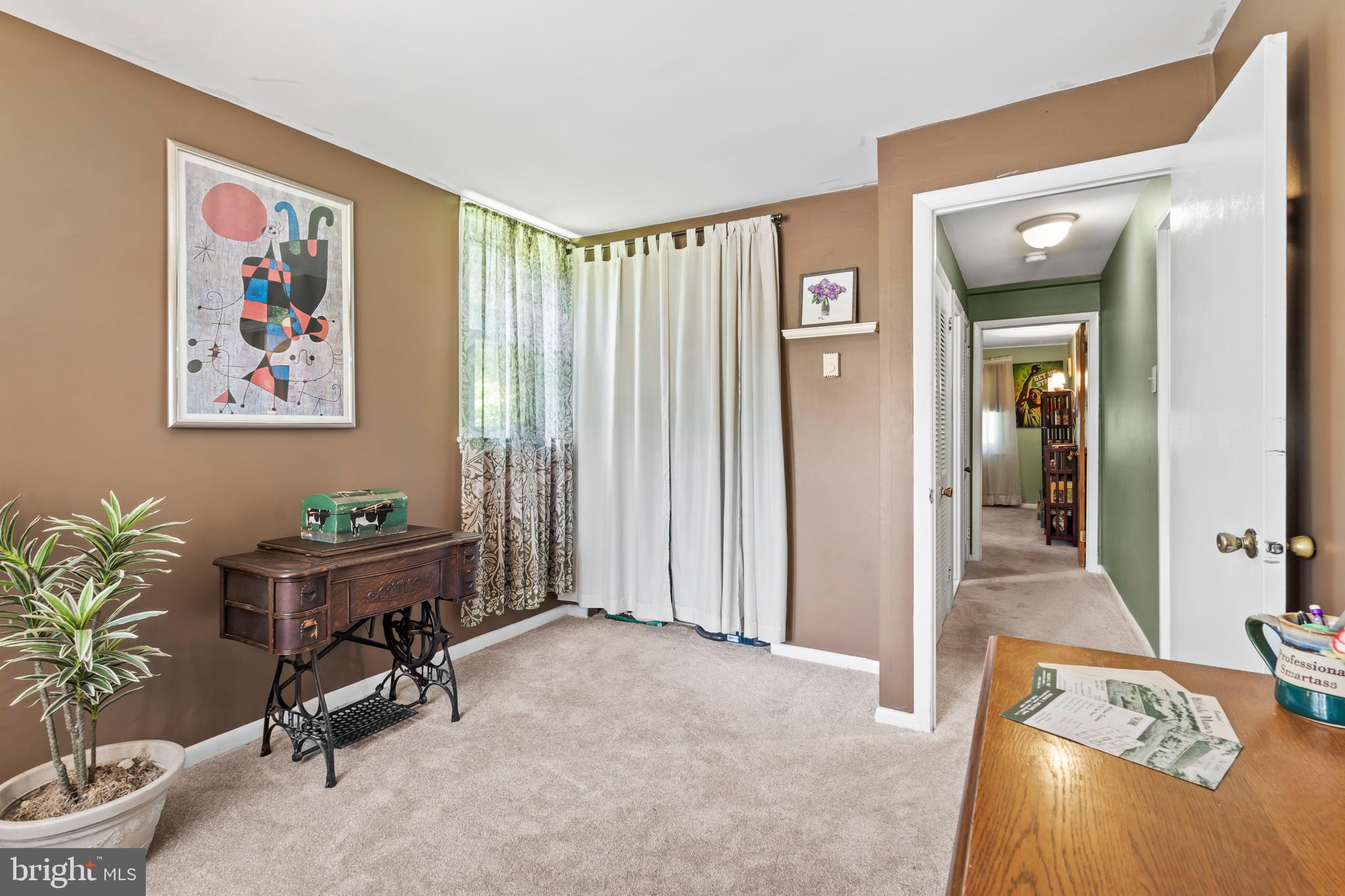 HILLSIDE MANOR - Residential