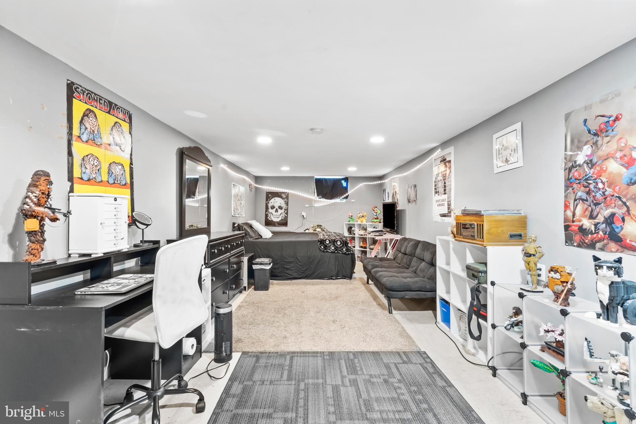 HILLSIDE MANOR - Residential