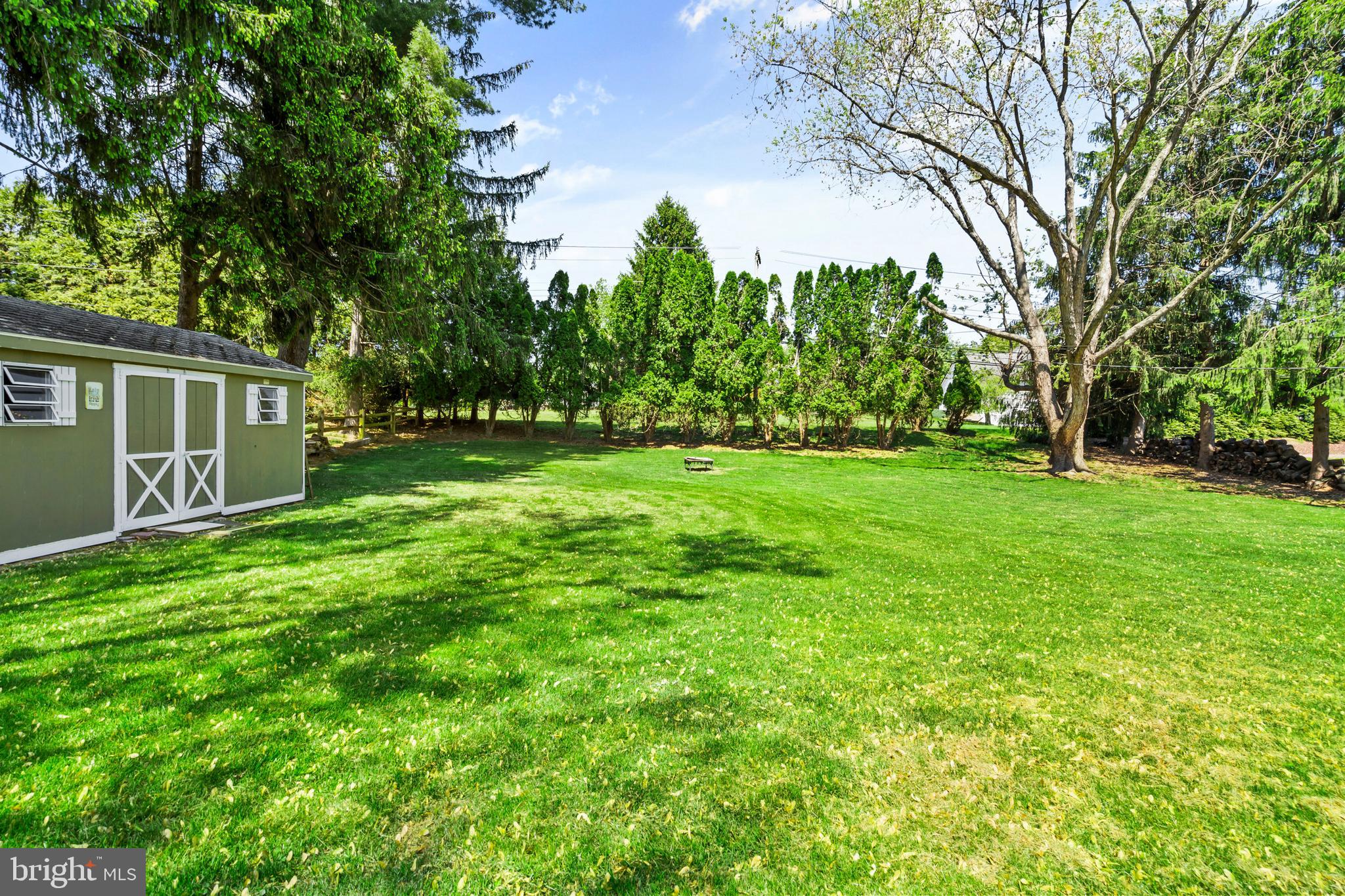 HILLSIDE MANOR - Residential