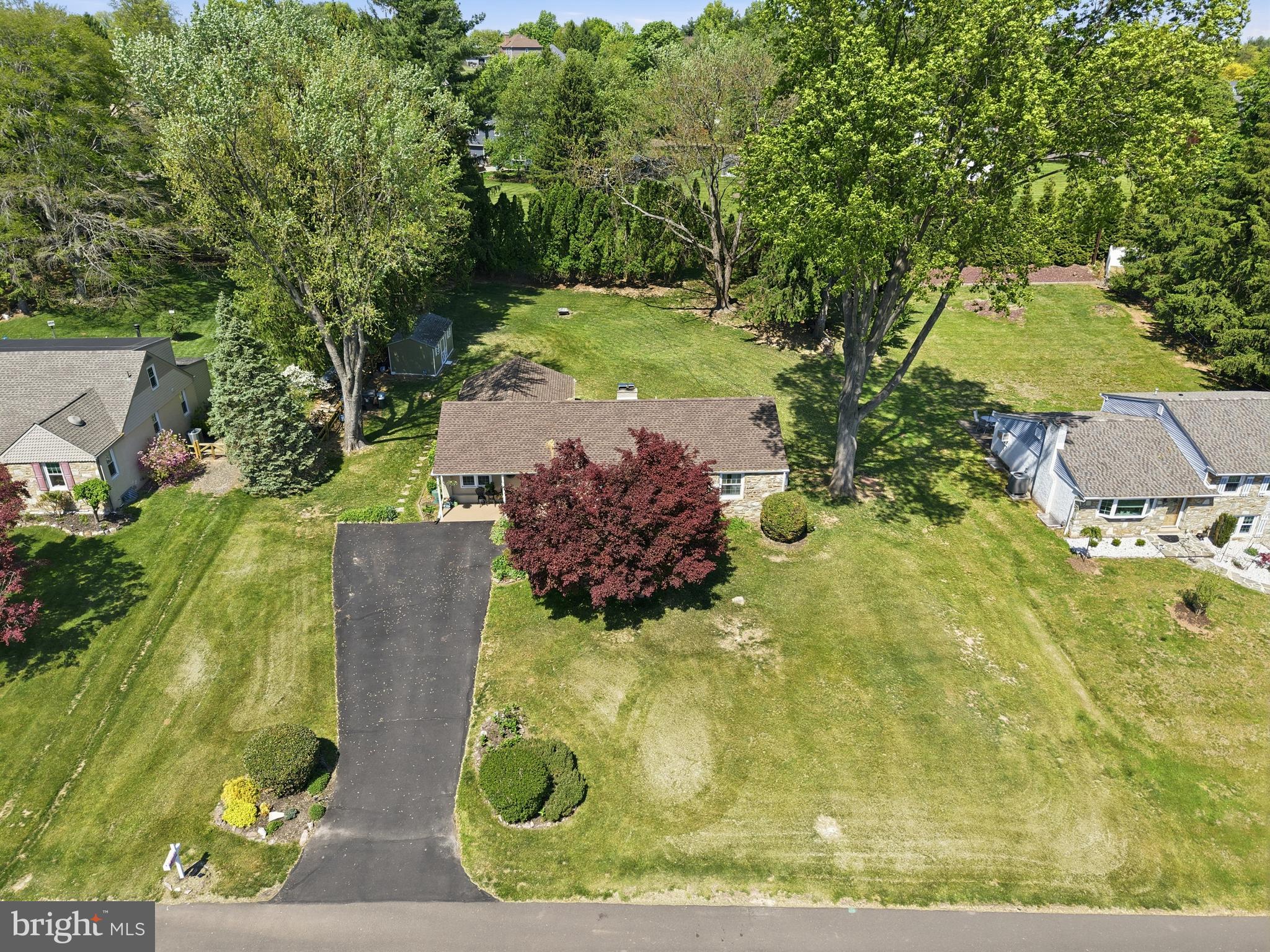 HILLSIDE MANOR - Residential