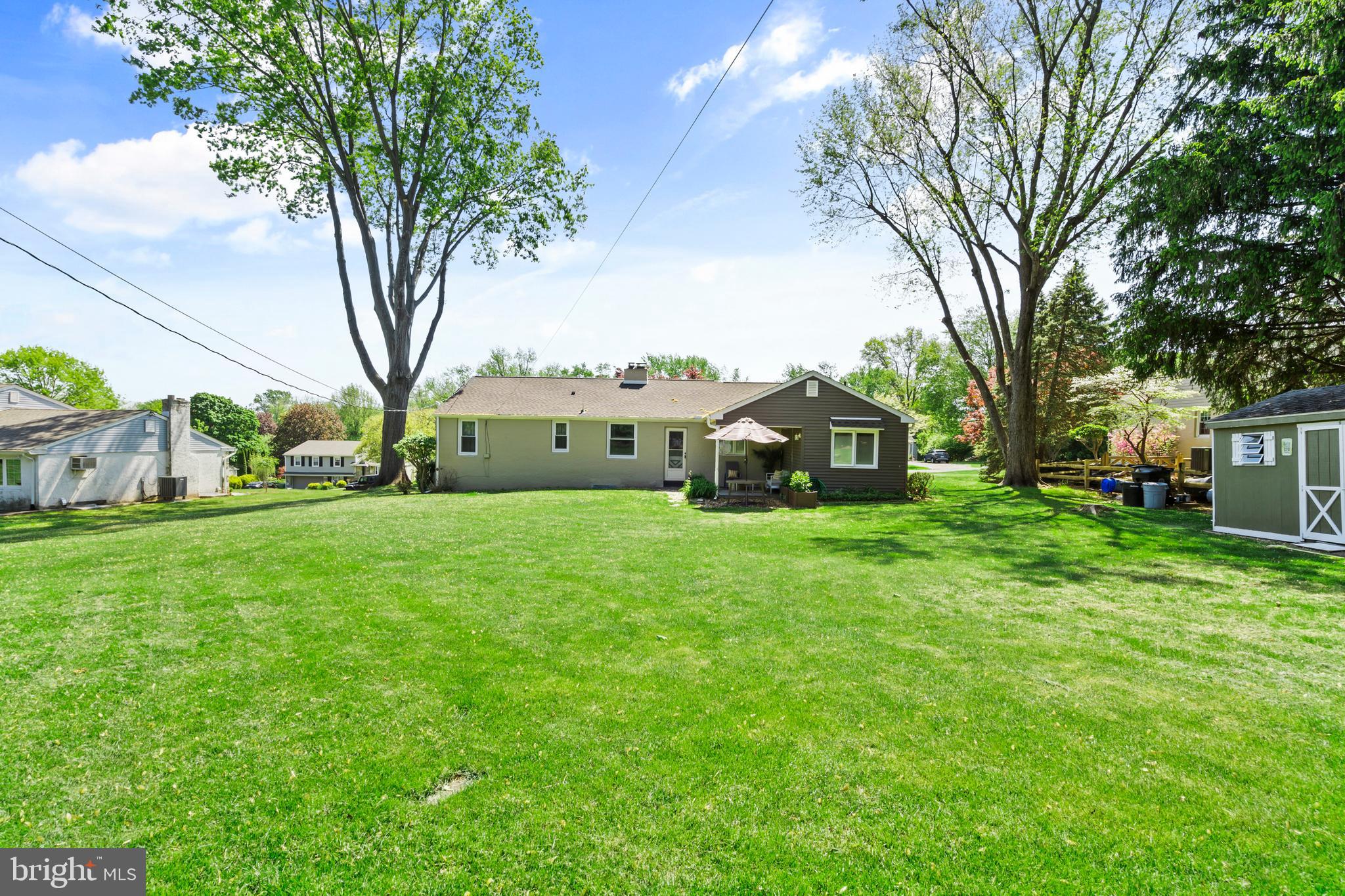 HILLSIDE MANOR - Residential