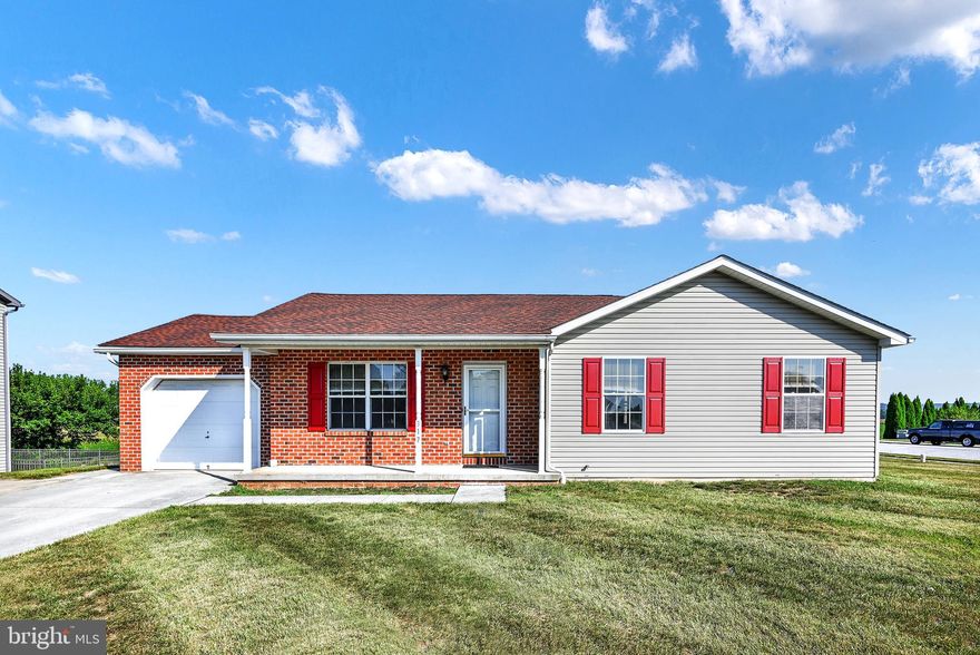 Newly renovated Rancher located in Conewago Valley School District.  Beautiful 3 Bedroom, 2 Bath on a nice corner lot in a quiet neighborhood.  Deck over looks beautiful countryside. 
Schedule your showing now before it is gone!!

*Professional Photos coming on Tuesday Sept. 5th*