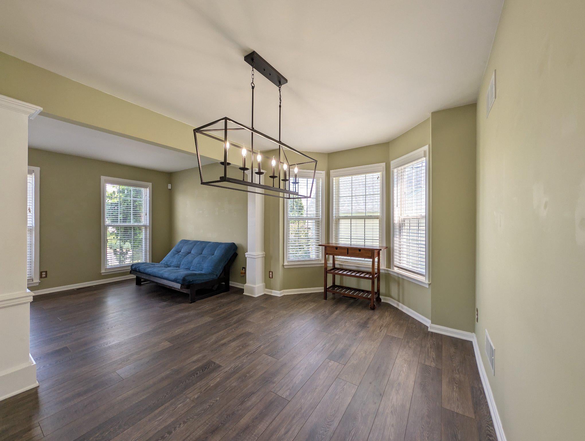 34 W MINGLEWOOD DRIVE