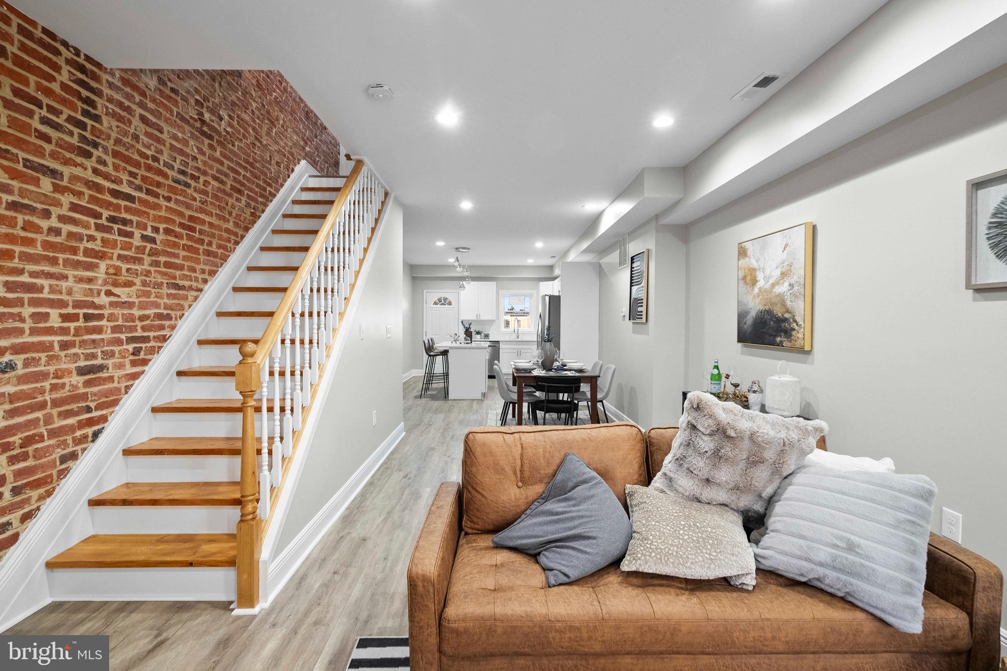 BIDDLE STREET - Residential