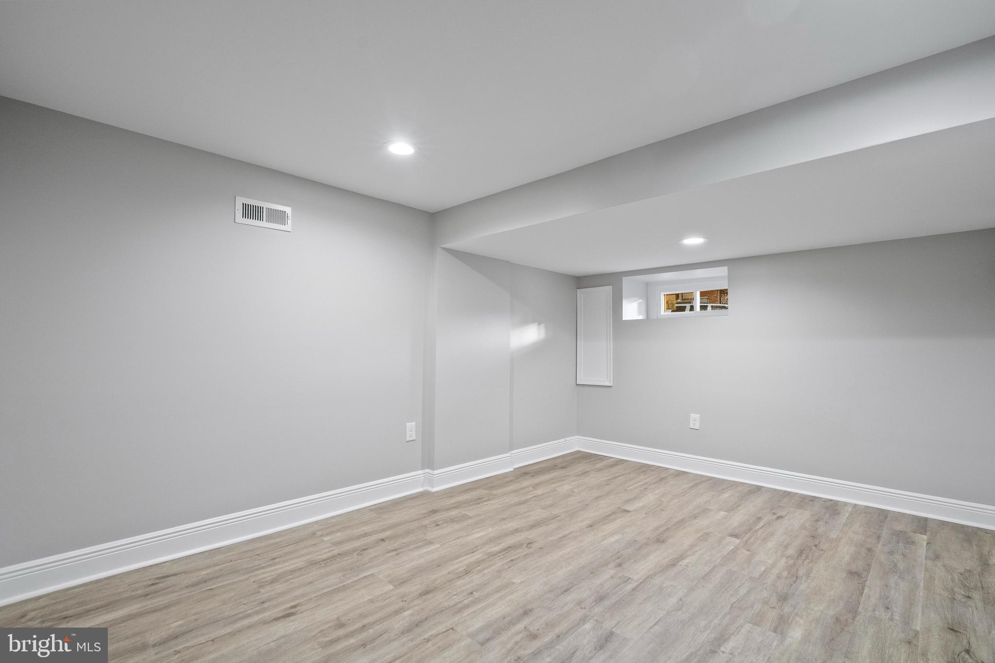 BIDDLE STREET - Residential
