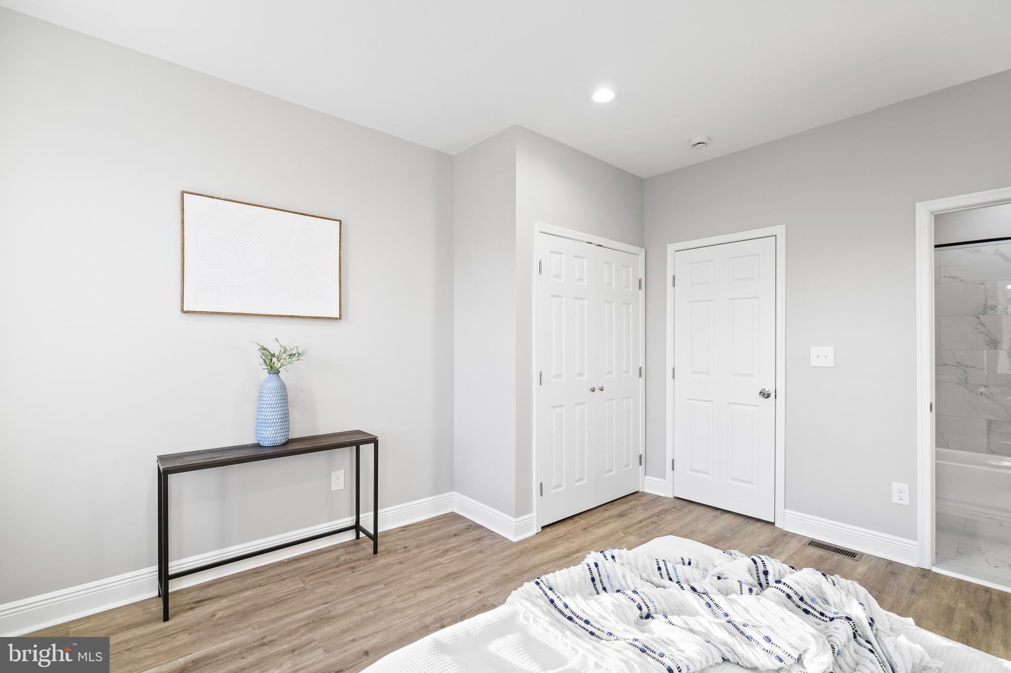 BIDDLE STREET - Residential