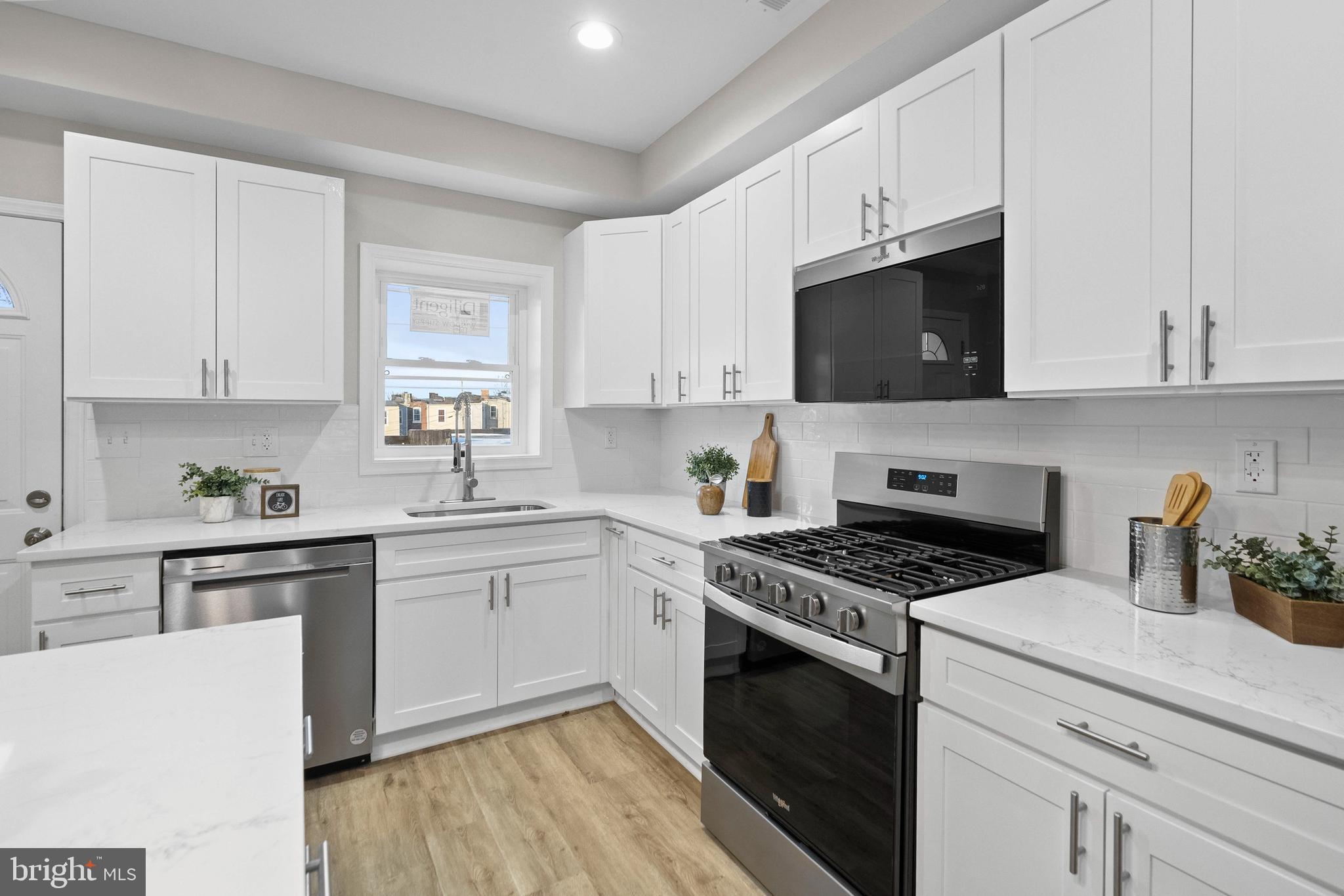 BIDDLE STREET - Residential