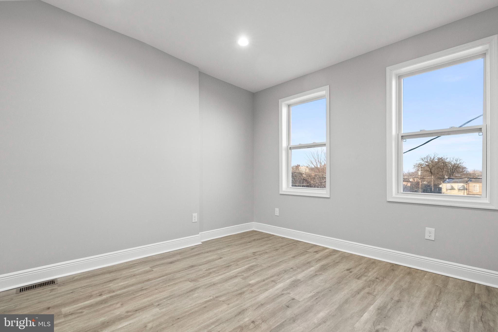 BIDDLE STREET - Residential