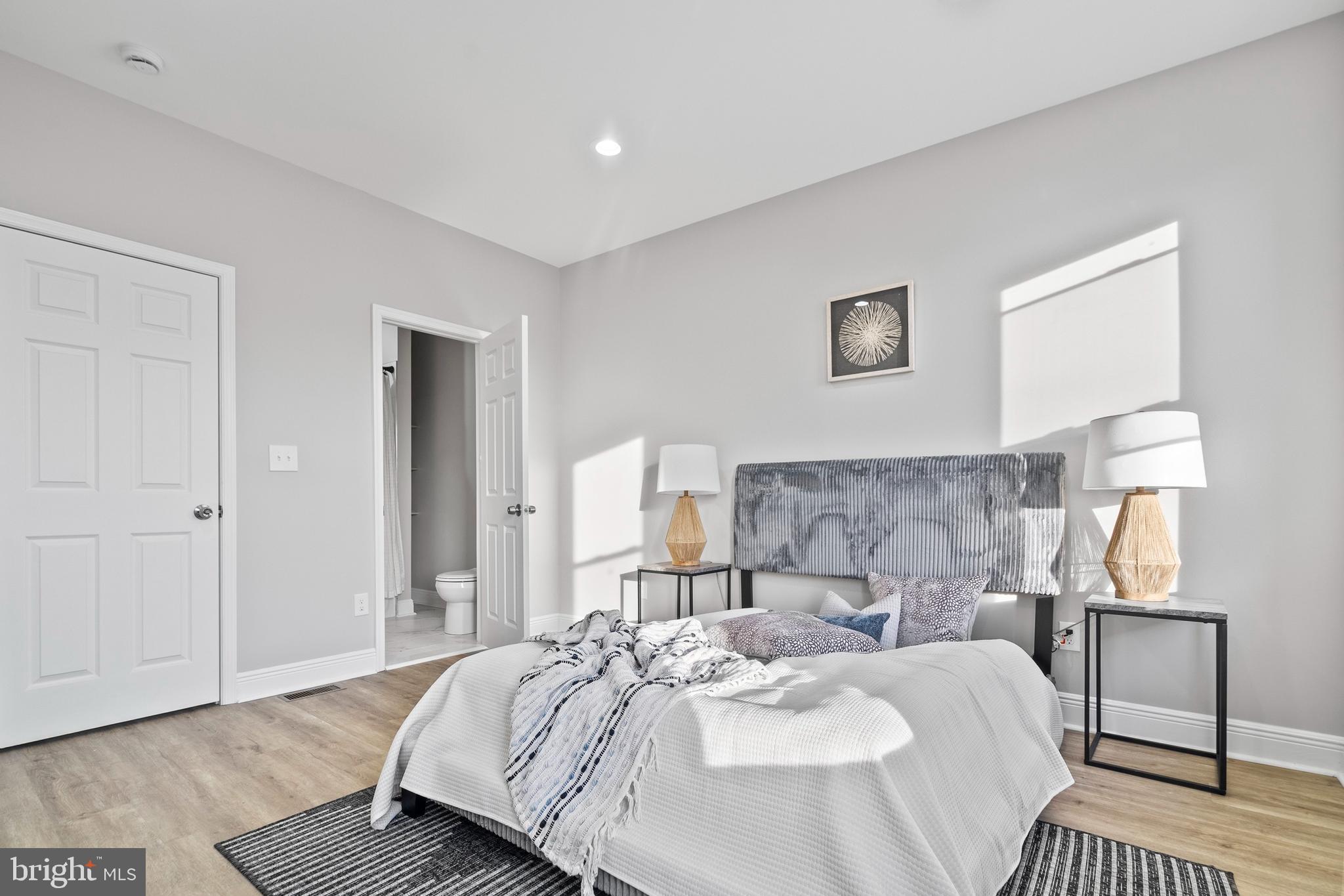 BIDDLE STREET - Residential
