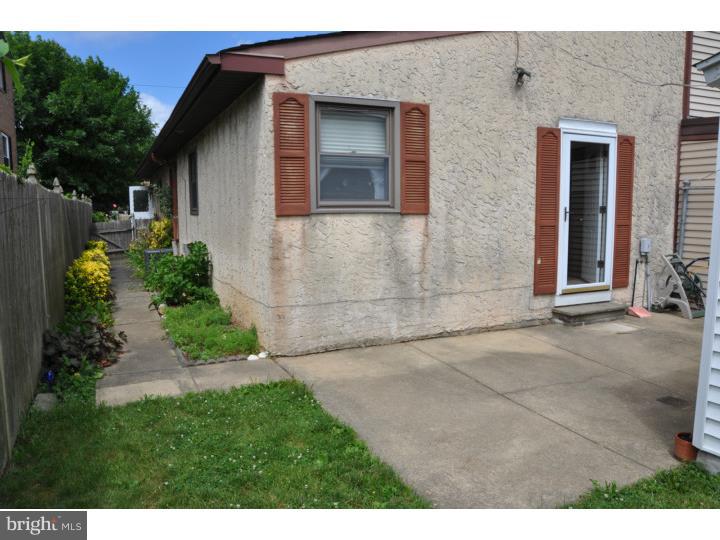 HOLME CIRCLE - Residential Lease
