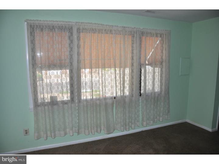 HOLME CIRCLE - Residential Lease