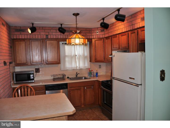 HOLME CIRCLE - Residential Lease