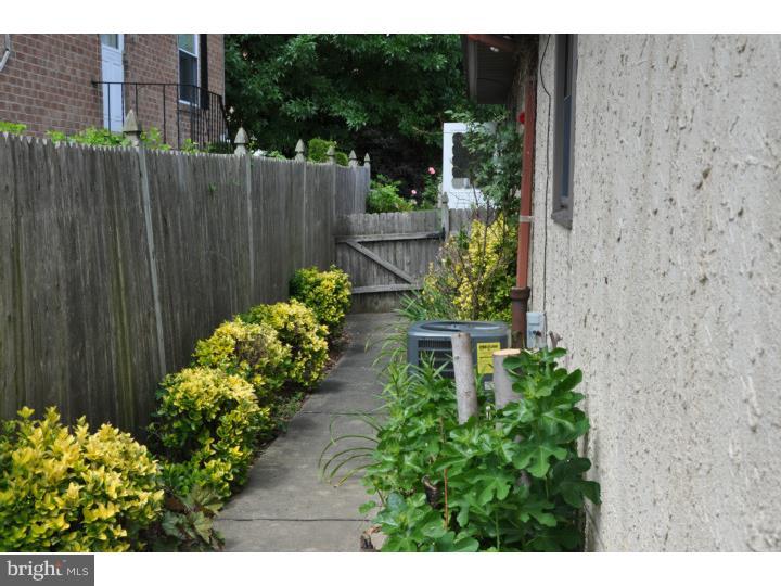 HOLME CIRCLE - Residential Lease