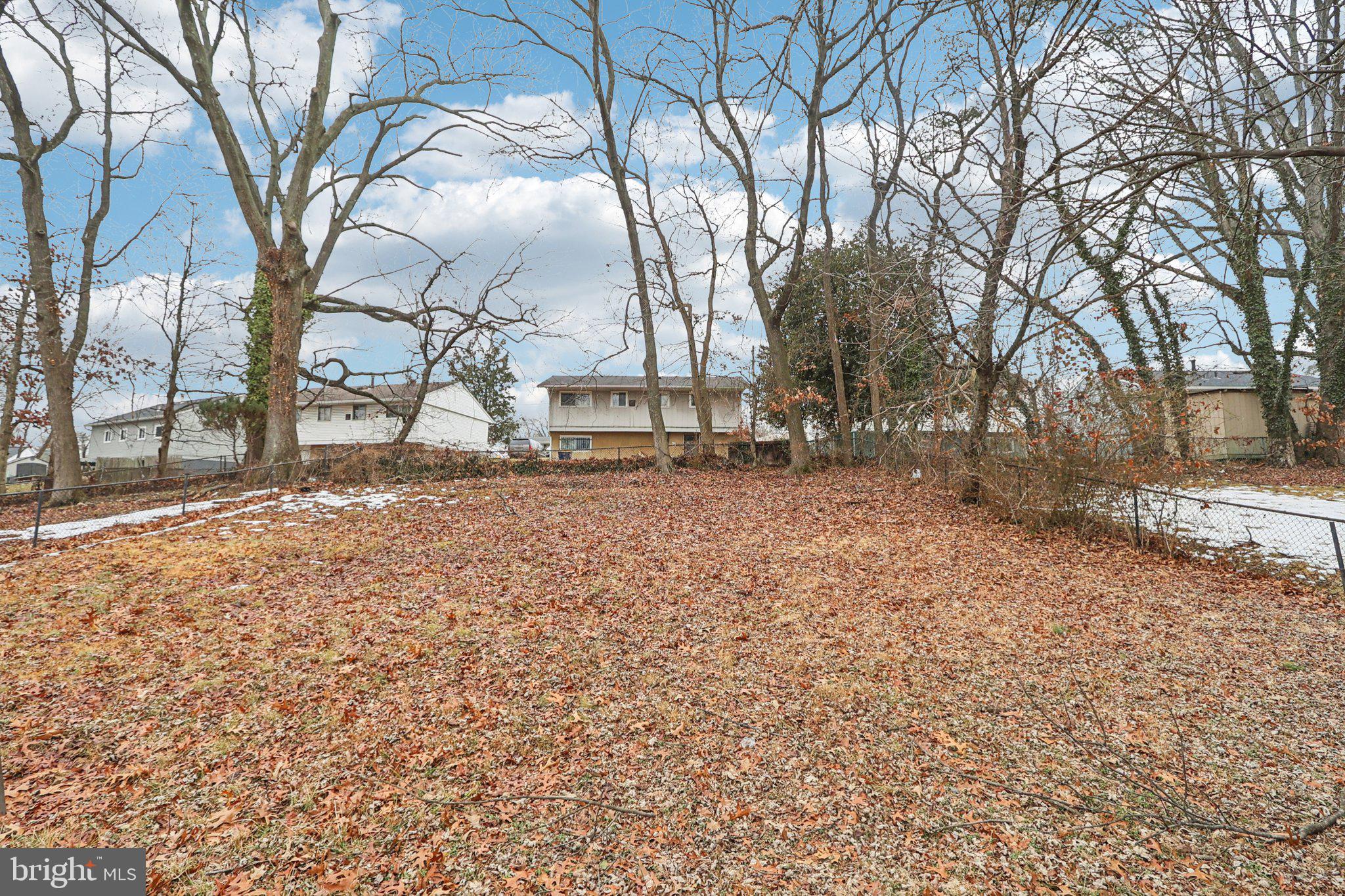 GLENARDEN WOODS - Residential