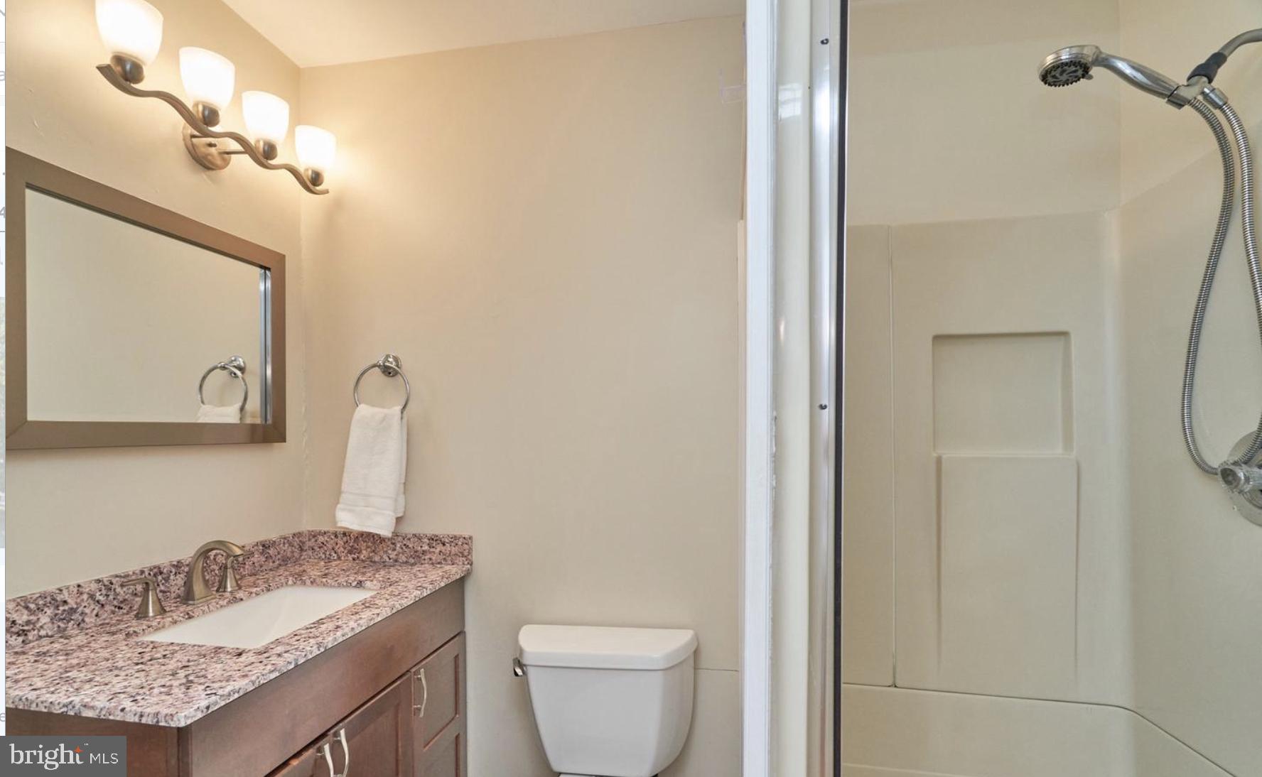 QUAKER HILL - Residential Lease