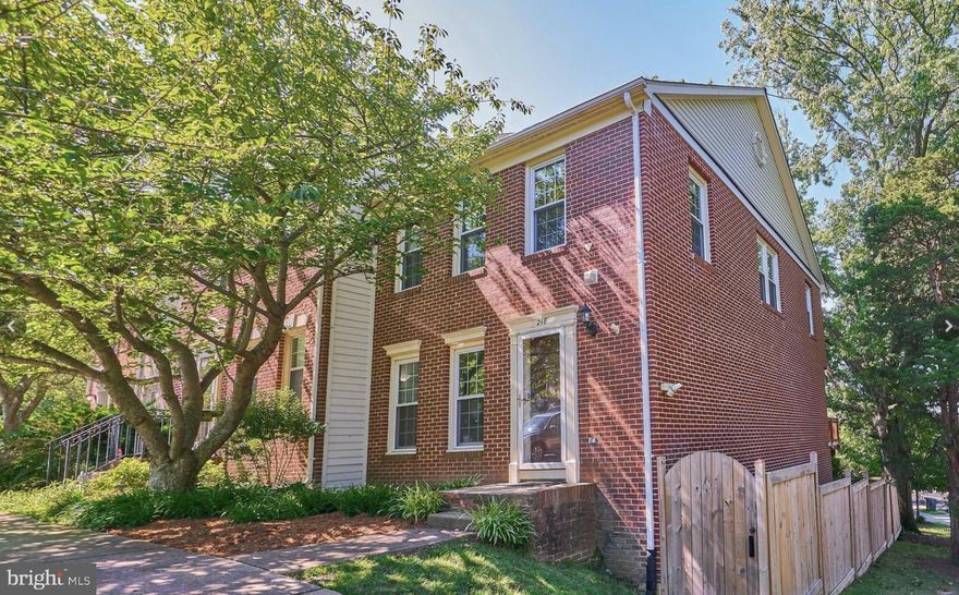 Welcome to Quaker Hill – a highly sought-after community located just minutes from the heart of Old Town Alexandria. This beautifully maintained townhouse offers a blend of comfort, style, and convenience across three spacious levels.
The main level features hardwood floors, recessed lighting, dual-sided fireplace and an open-concept layout ideal for both everyday living and entertaining. The eat-in kitchen is appointed with granite countertops, stainless steel appliances, and offers seamless access to a large private deck, fully fenced yard, and patio – perfect for outdoor gatherings.
Upstairs, you'll find three generously sized bedrooms and two full bathrooms. The primary suite includes a large walk-in closet and an updated en-suite bath.
The fully finished walk-out lower level adds valuable living space, featuring a spacious recreation room and an additional full bathroom – ideal for guests, a home office, or a media room.
Conveniently located near major commuter routes, shopping, dining, and just 1.6 miles from King Street Metro, this home combines comfort, style, and unbeatable location.