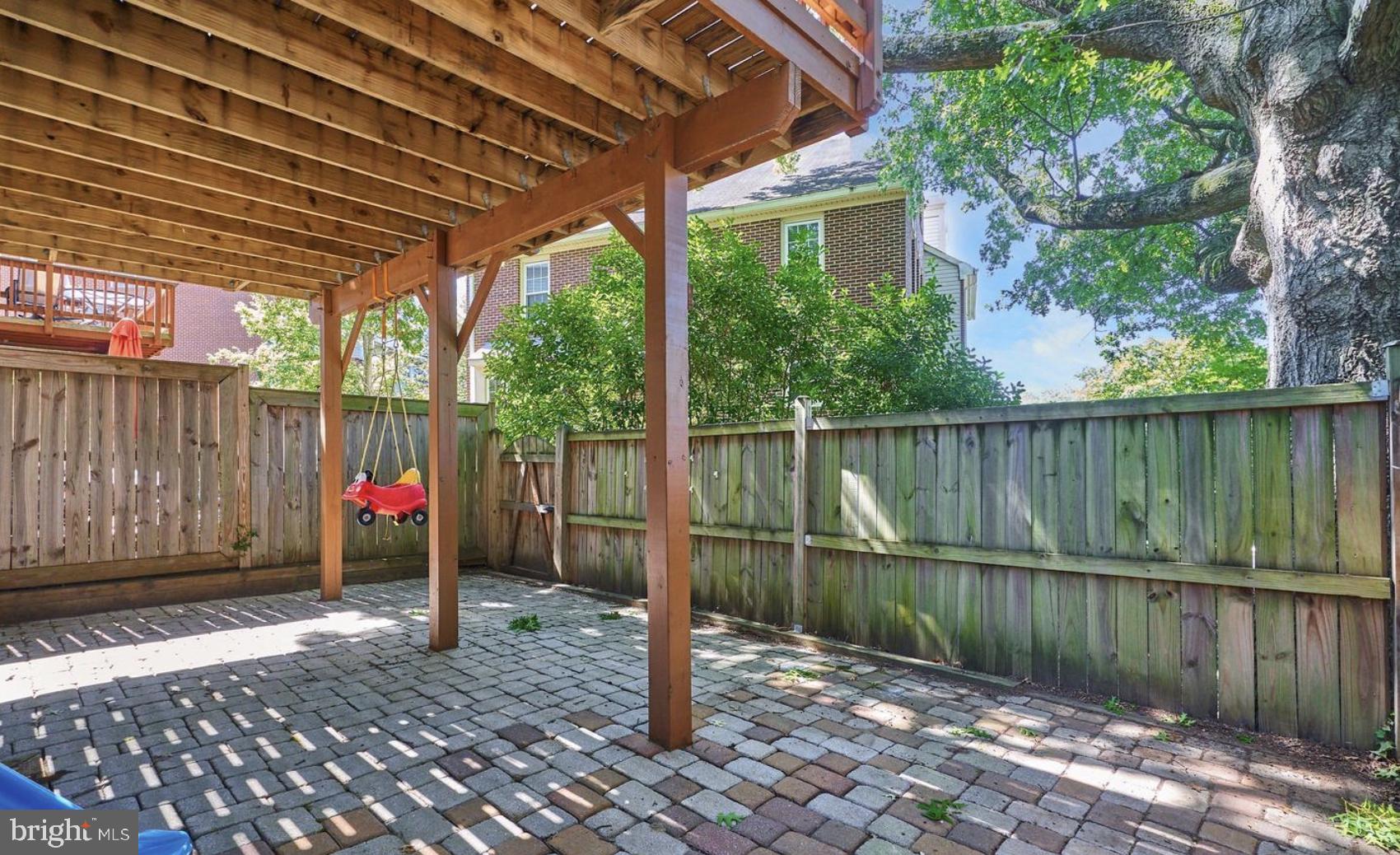 QUAKER HILL - Residential Lease