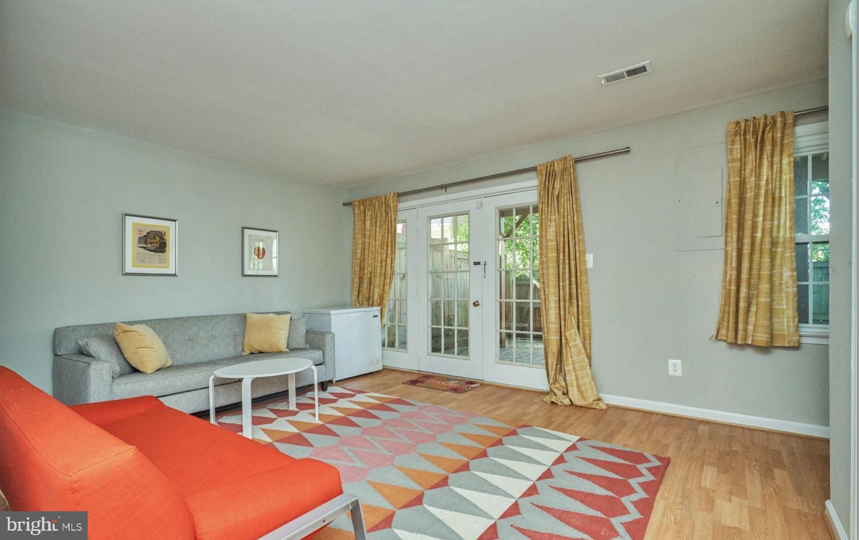 QUAKER HILL - Residential Lease