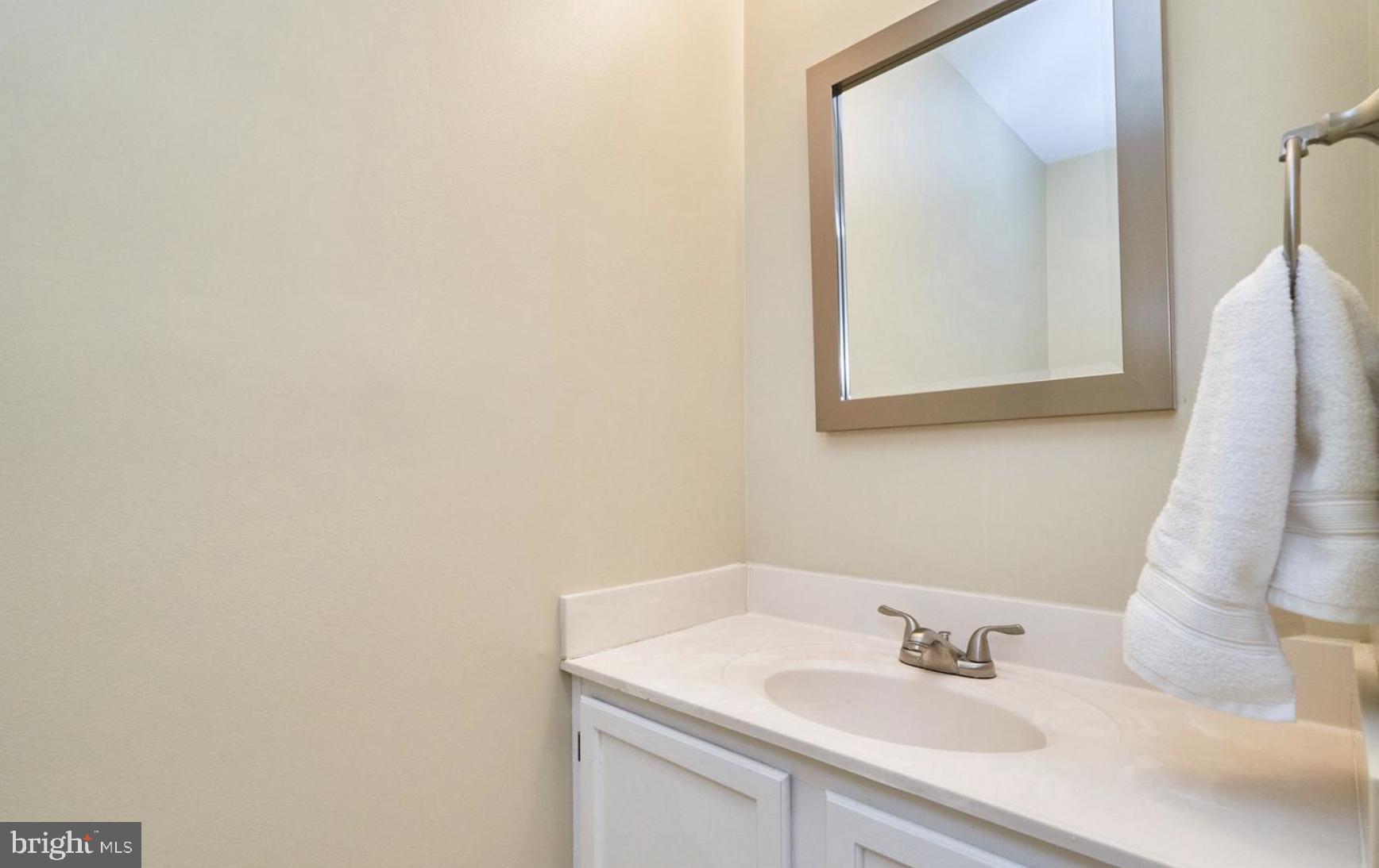 QUAKER HILL - Residential Lease