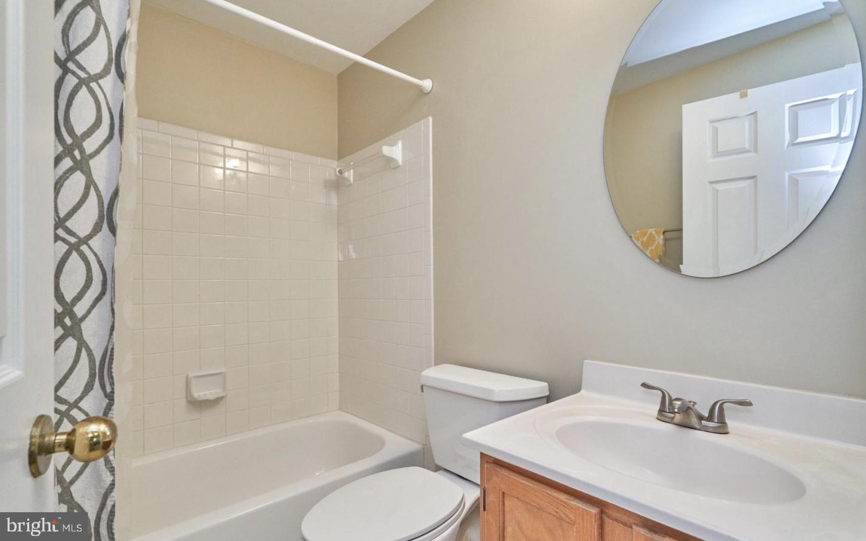 QUAKER HILL - Residential Lease