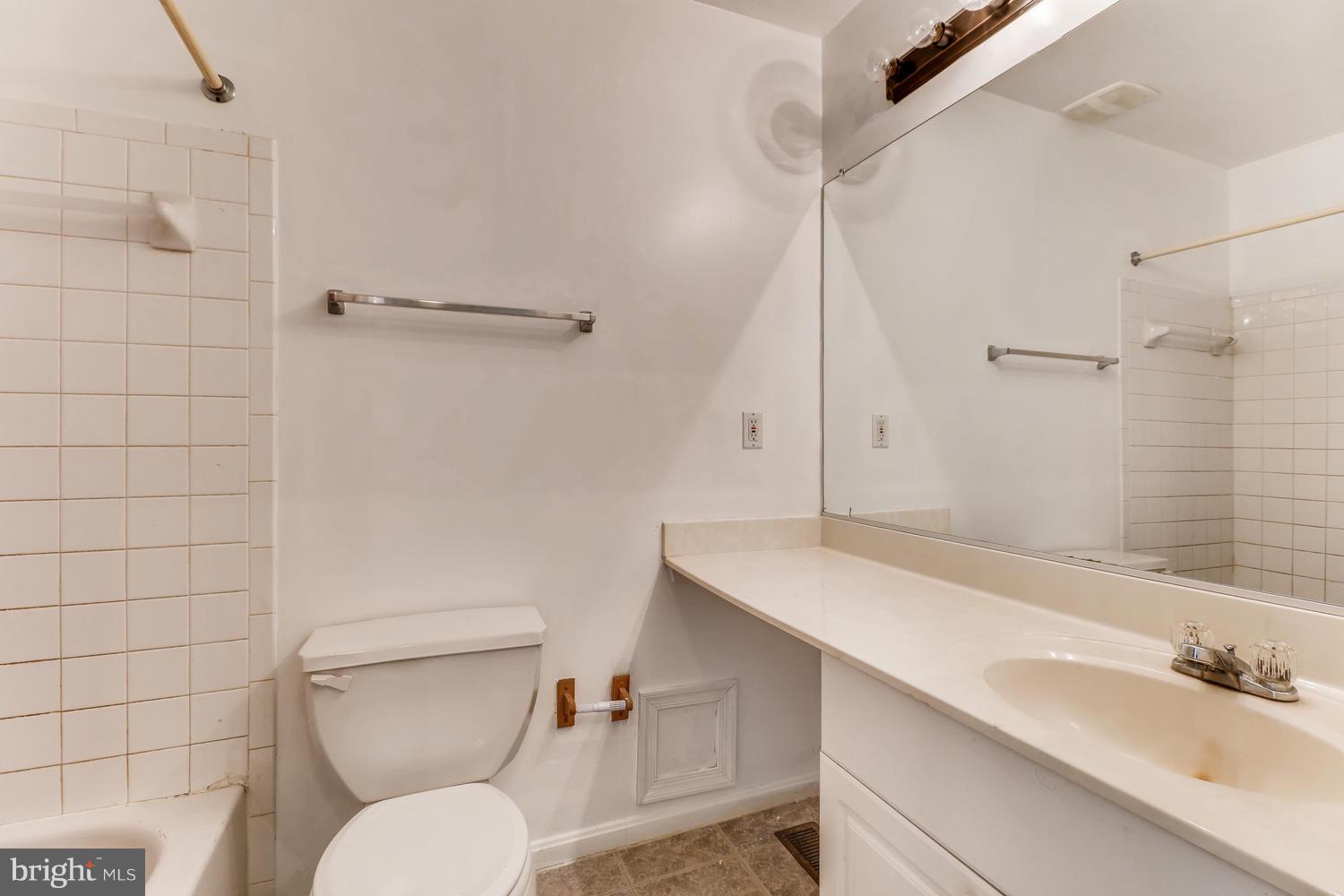 THE TOWNES AT THE TERRACE - Residential Lease