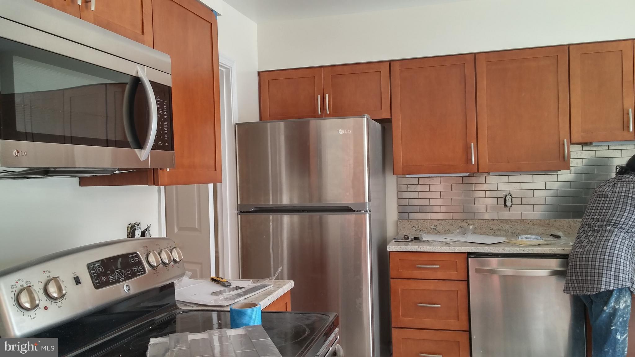 TOWNES OF WAKEFIELD - Residential Lease