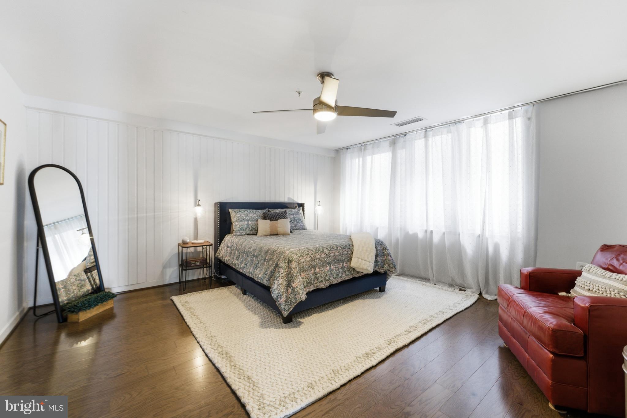 RESTON TOWN CENTER - Residential