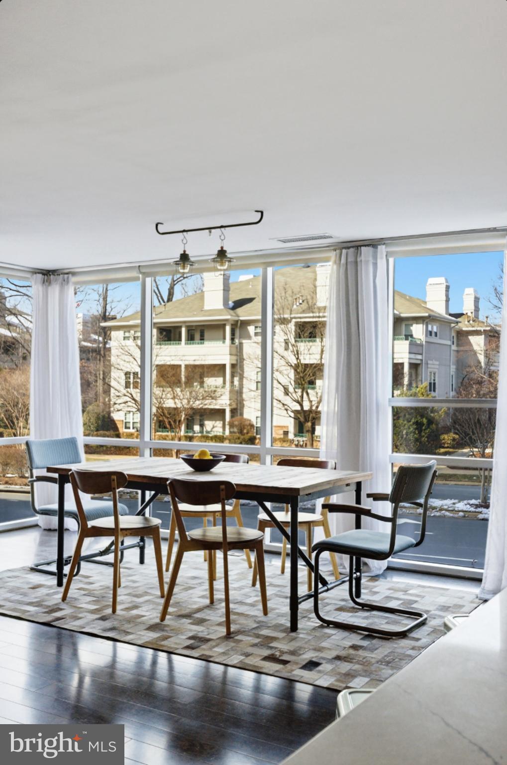 RESTON TOWN CENTER - Residential