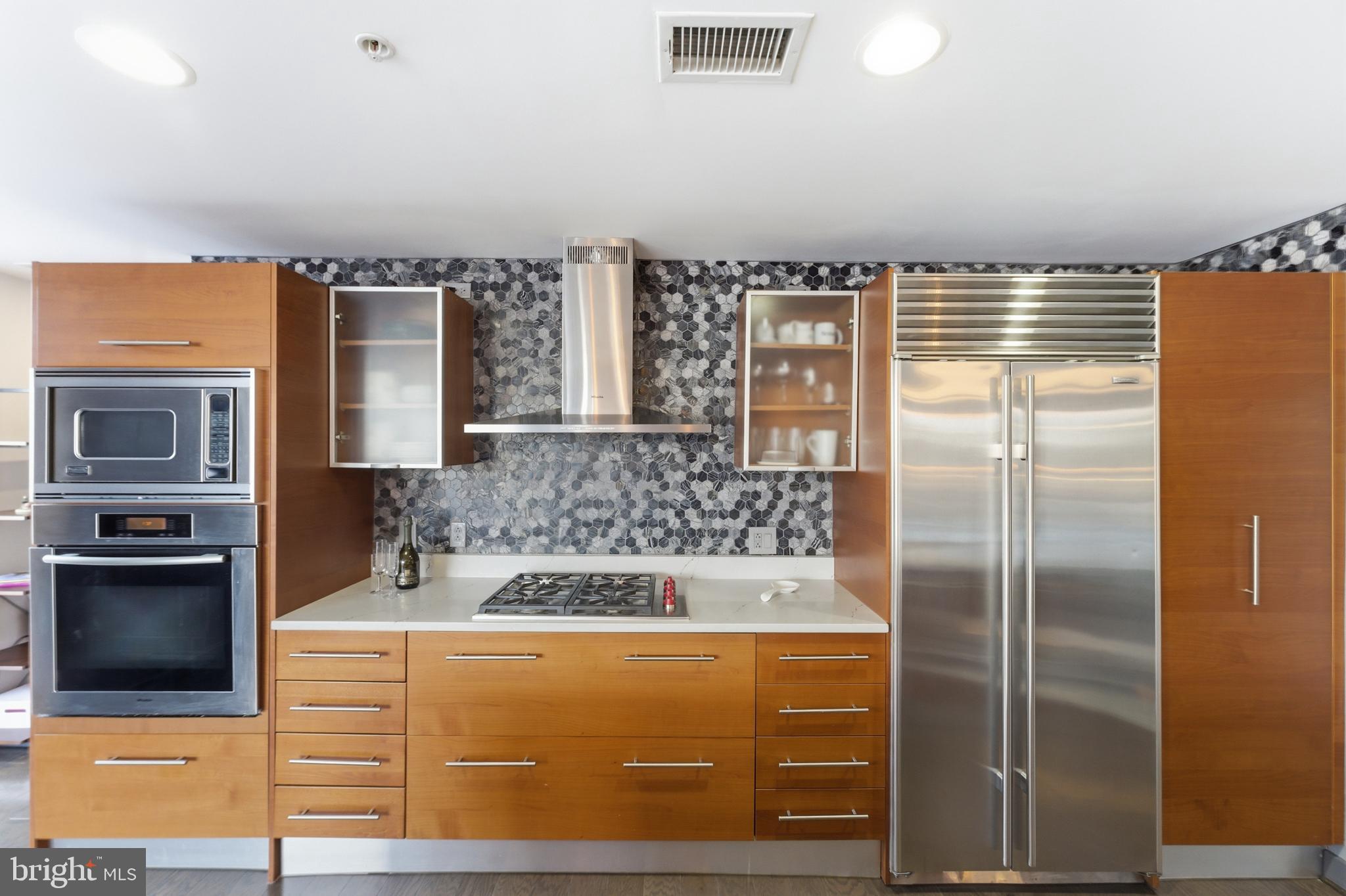 RESTON TOWN CENTER - Residential