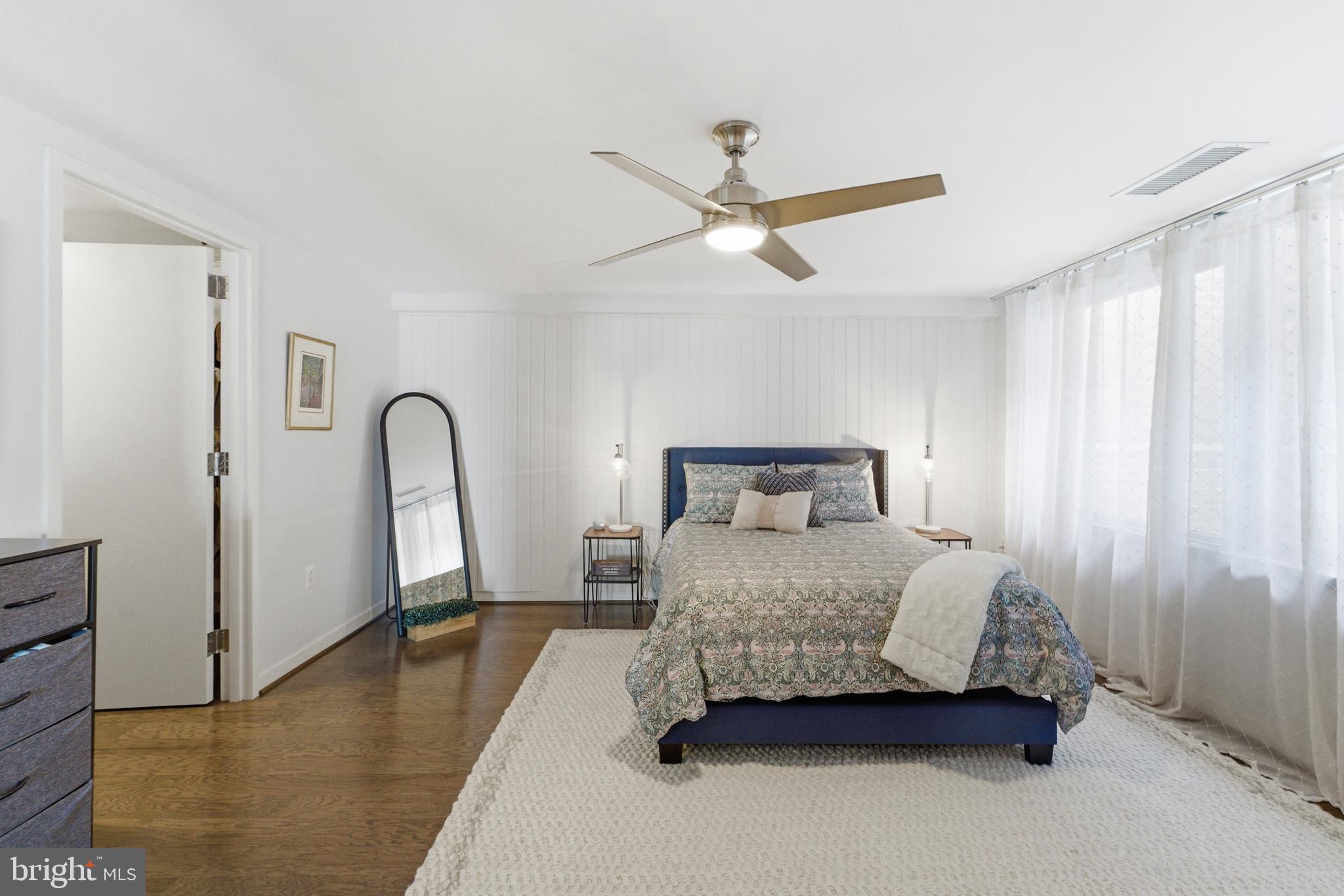 RESTON TOWN CENTER - Residential