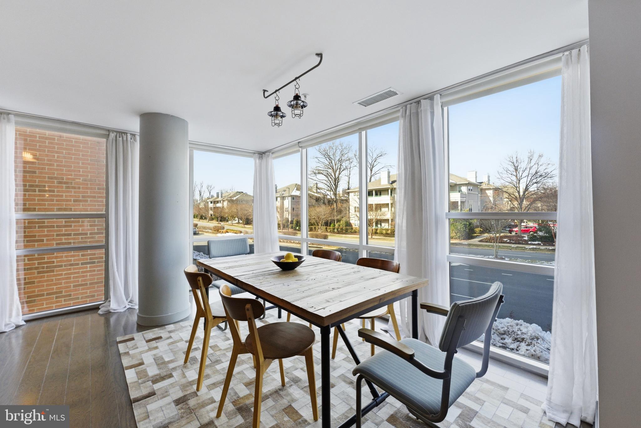 RESTON TOWN CENTER - Residential