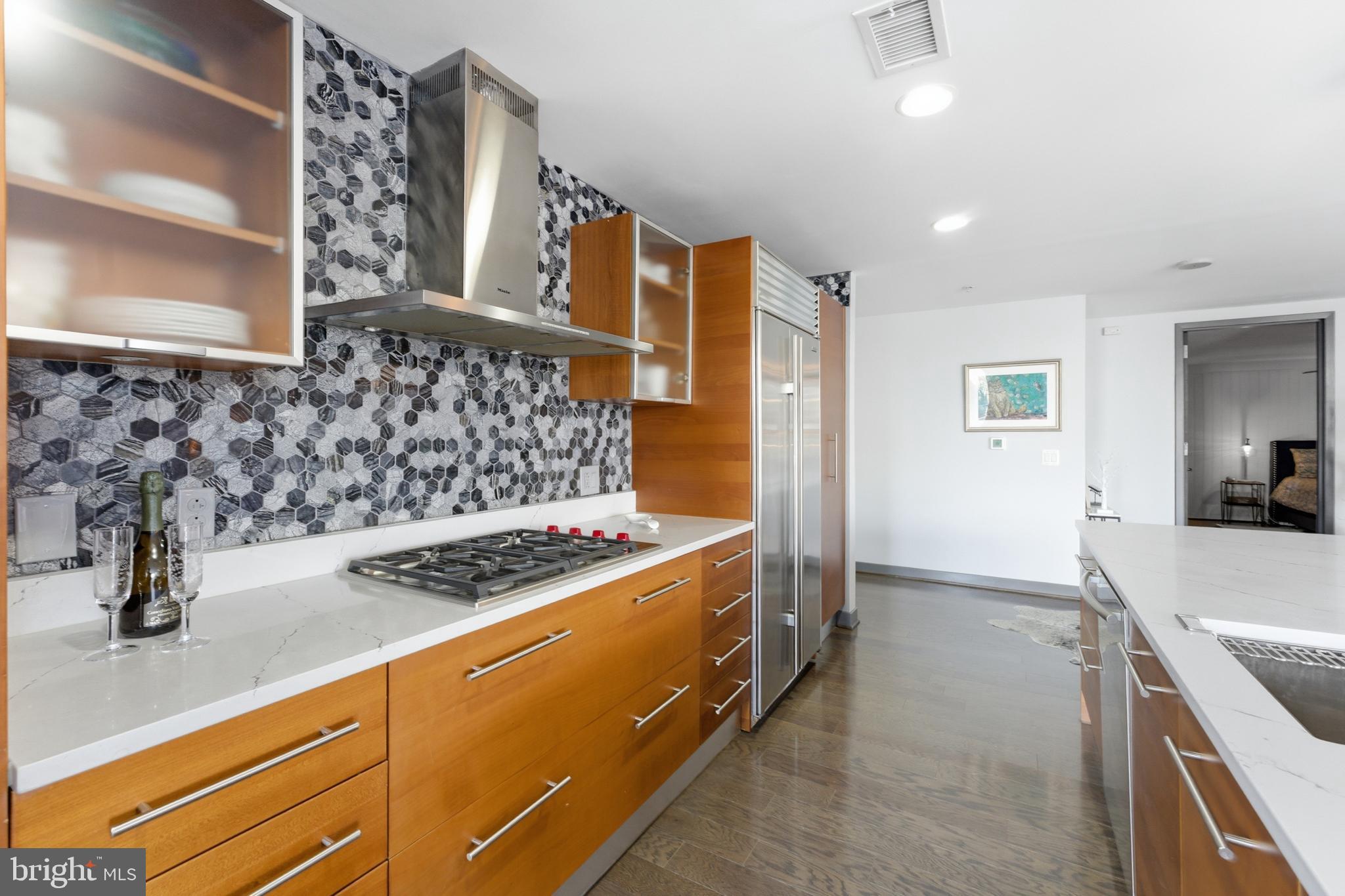 RESTON TOWN CENTER - Residential