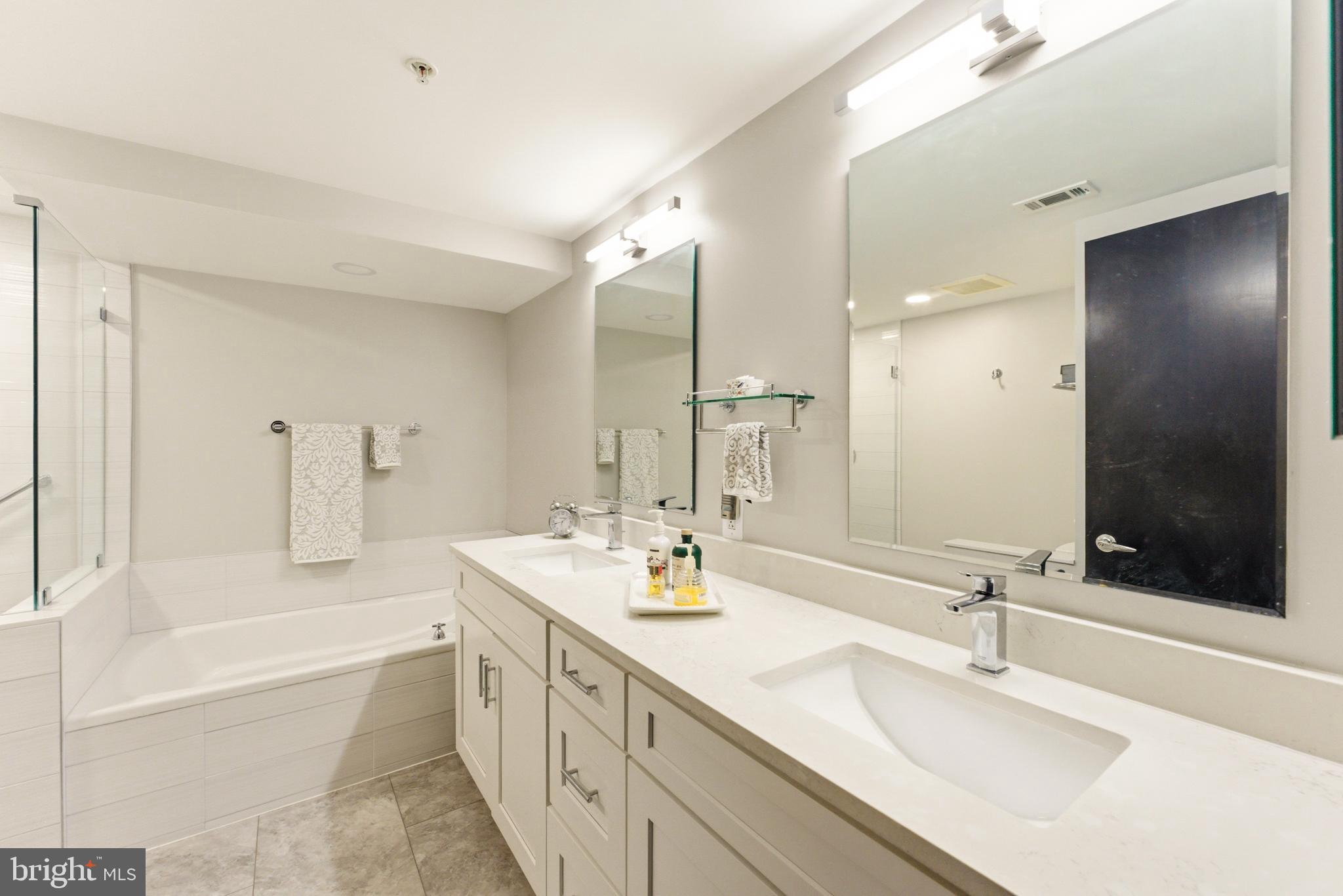 RESTON TOWN CENTER - Residential